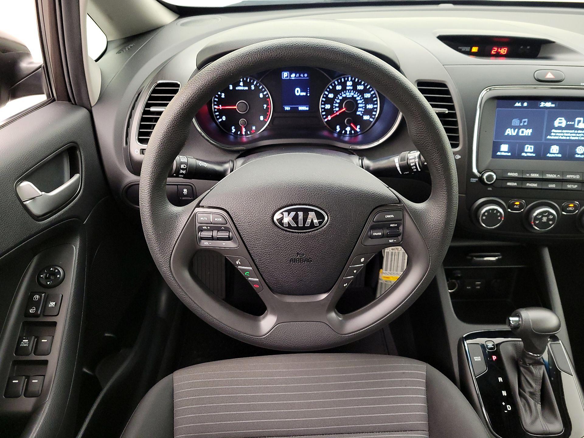 Thumbnail: 2018 Kia Forte - 10
