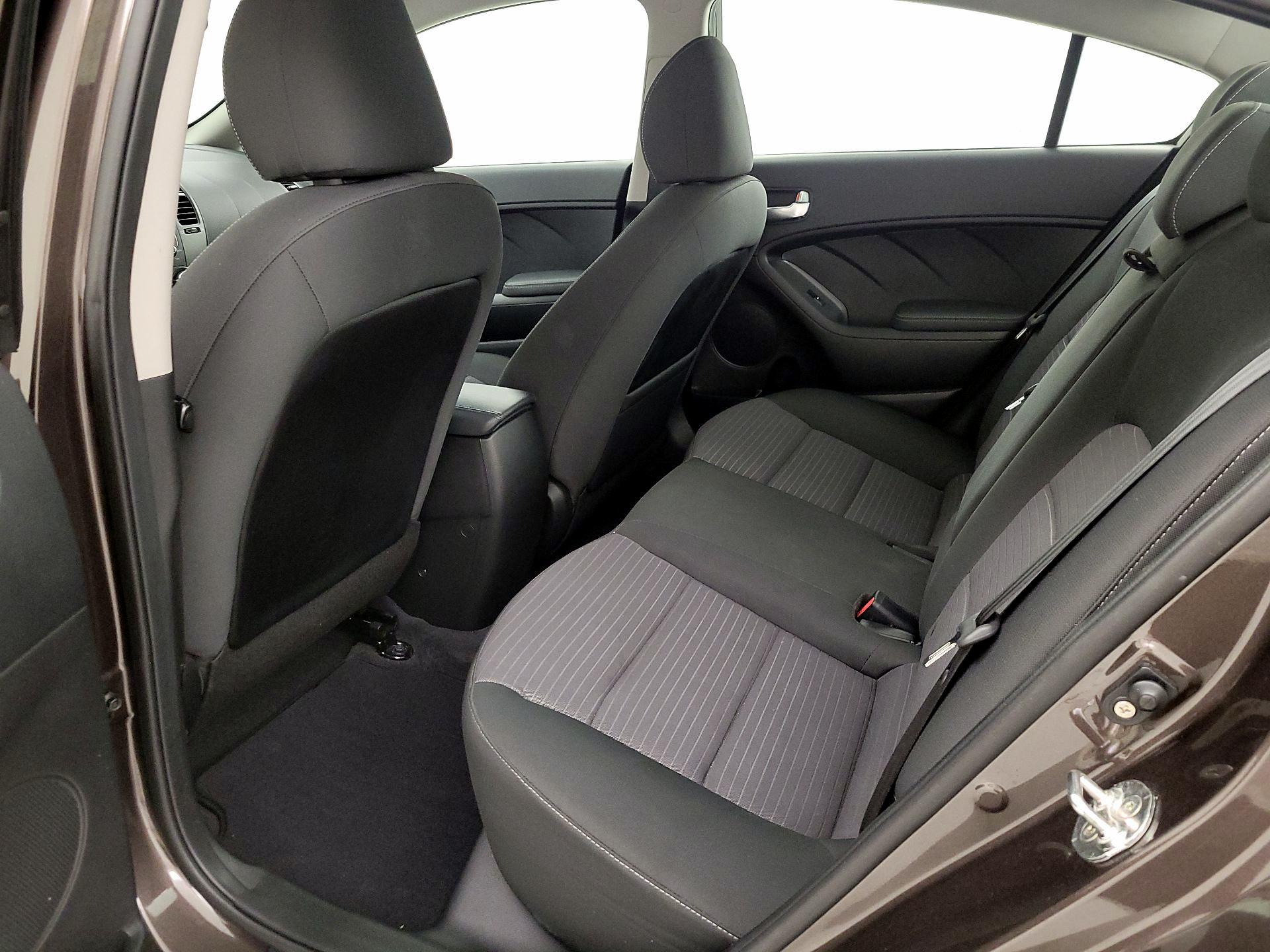 Thumbnail: 2018 Kia Forte - 19