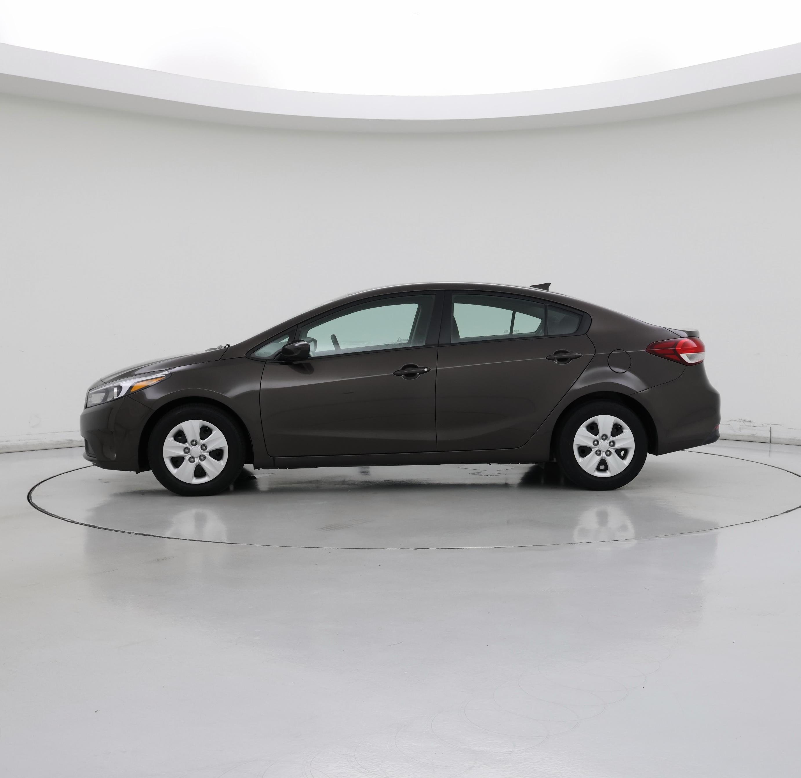 Thumbnail: 2018 Kia Forte - 3