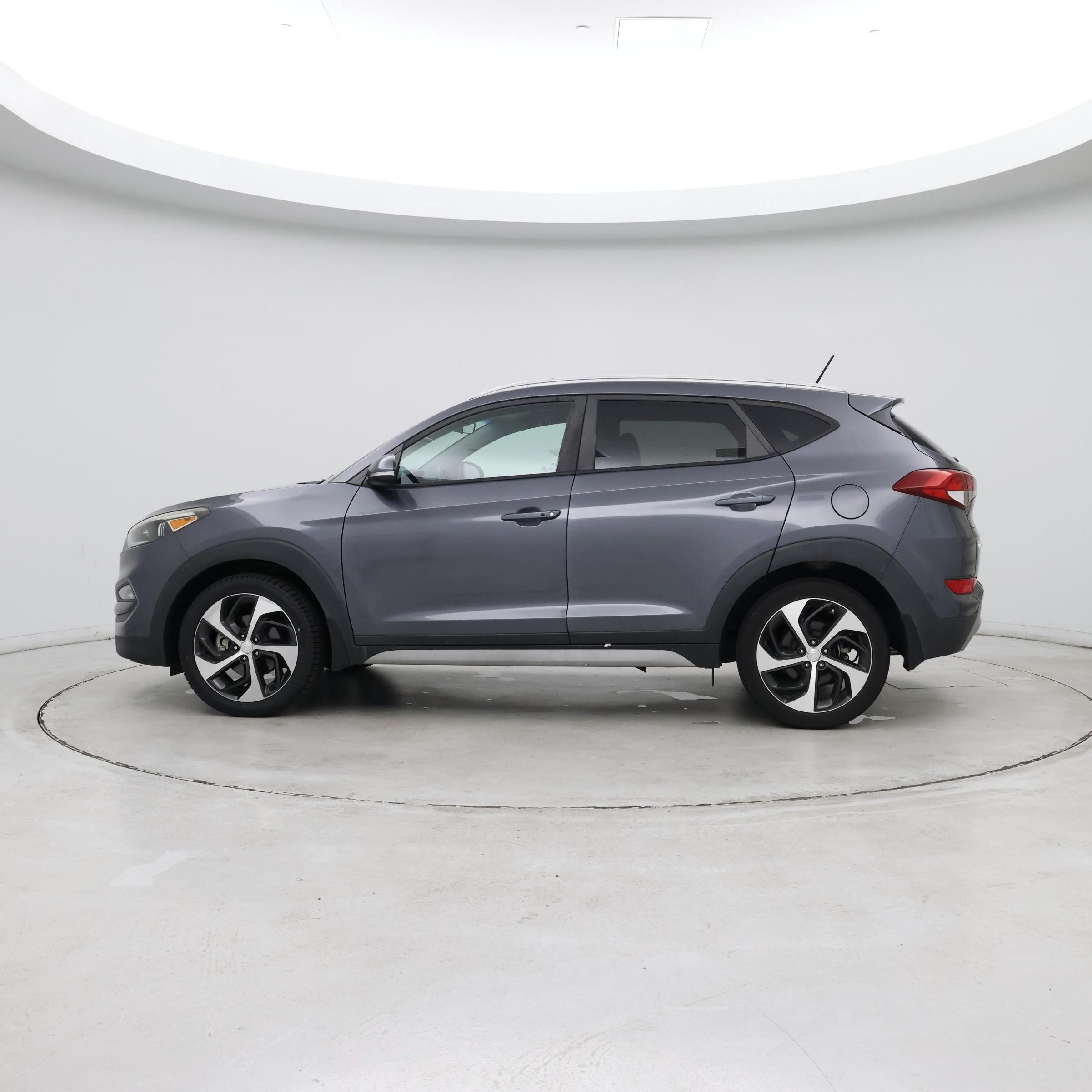 Thumbnail: 2017 Hyundai Tucson - 2
