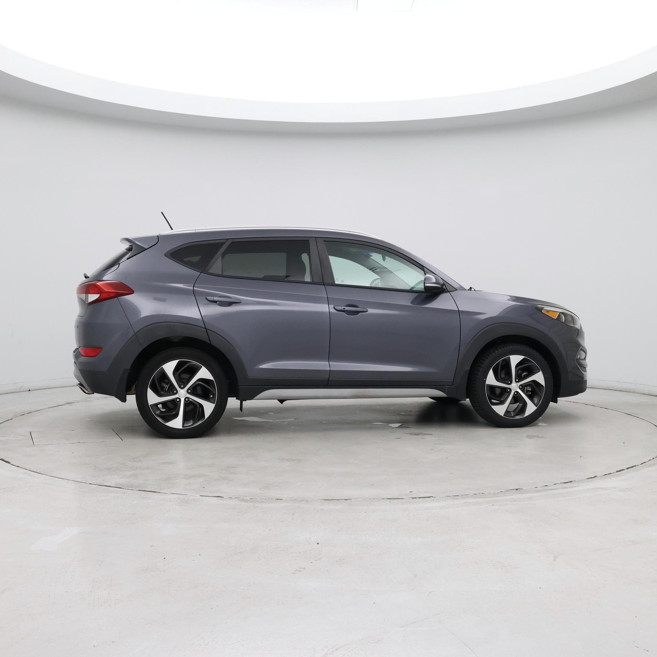 Thumbnail: 2017 Hyundai Tucson - 8