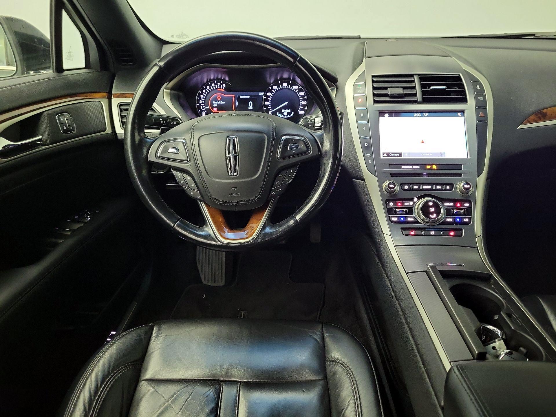 Thumbnail: 2017 Lincoln MKZ - 10