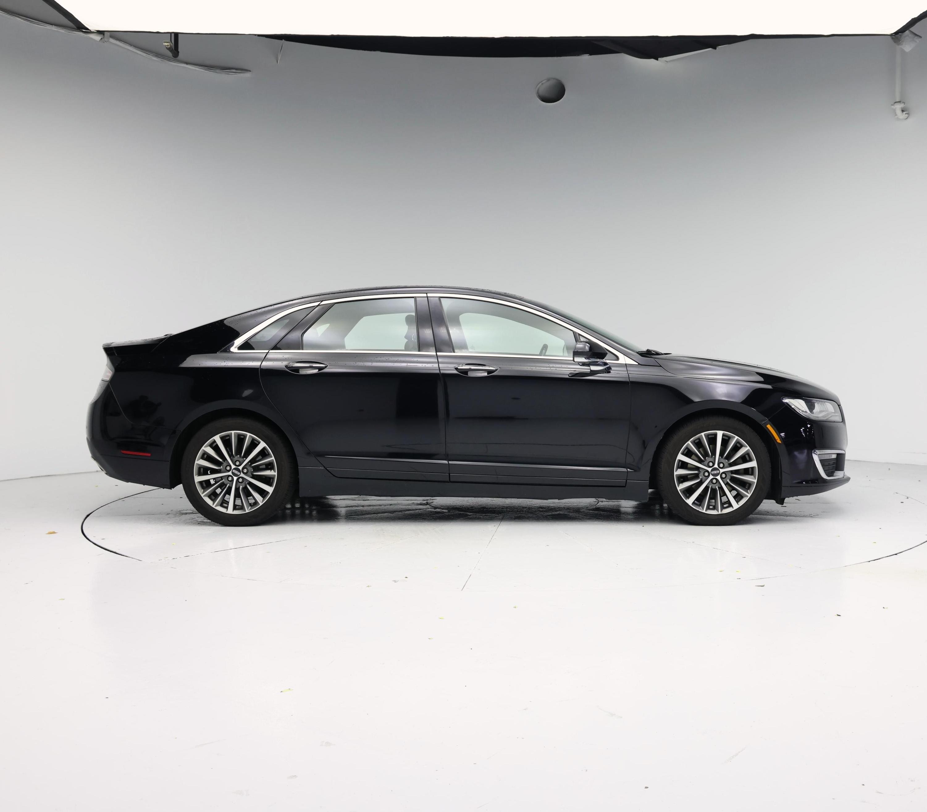 Thumbnail: 2017 Lincoln MKZ - 7