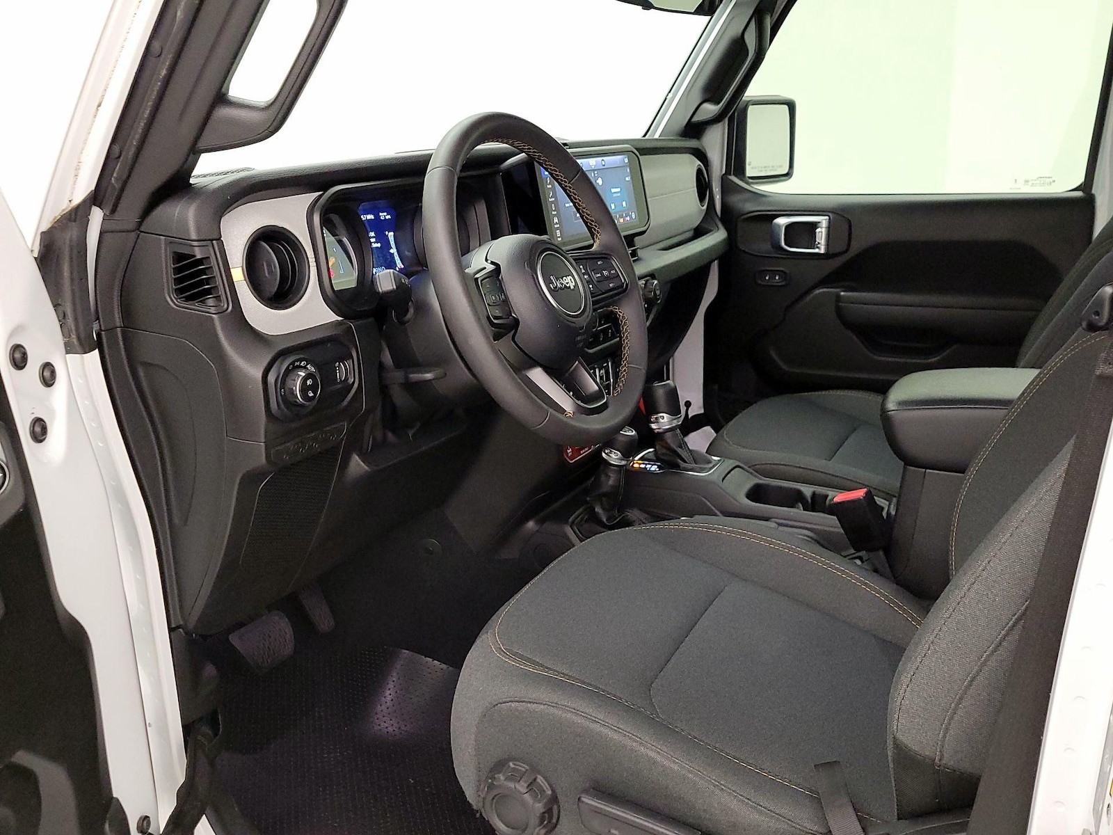2024 Jeep Gladiator Willys - Photo 12