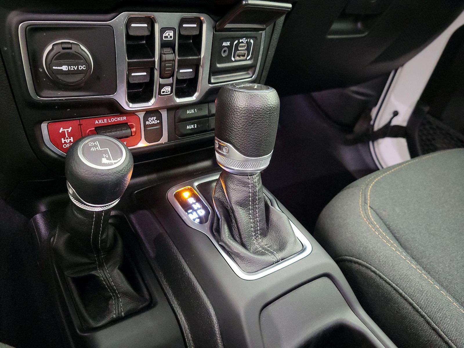 2024 Jeep Gladiator Willys - Photo 18