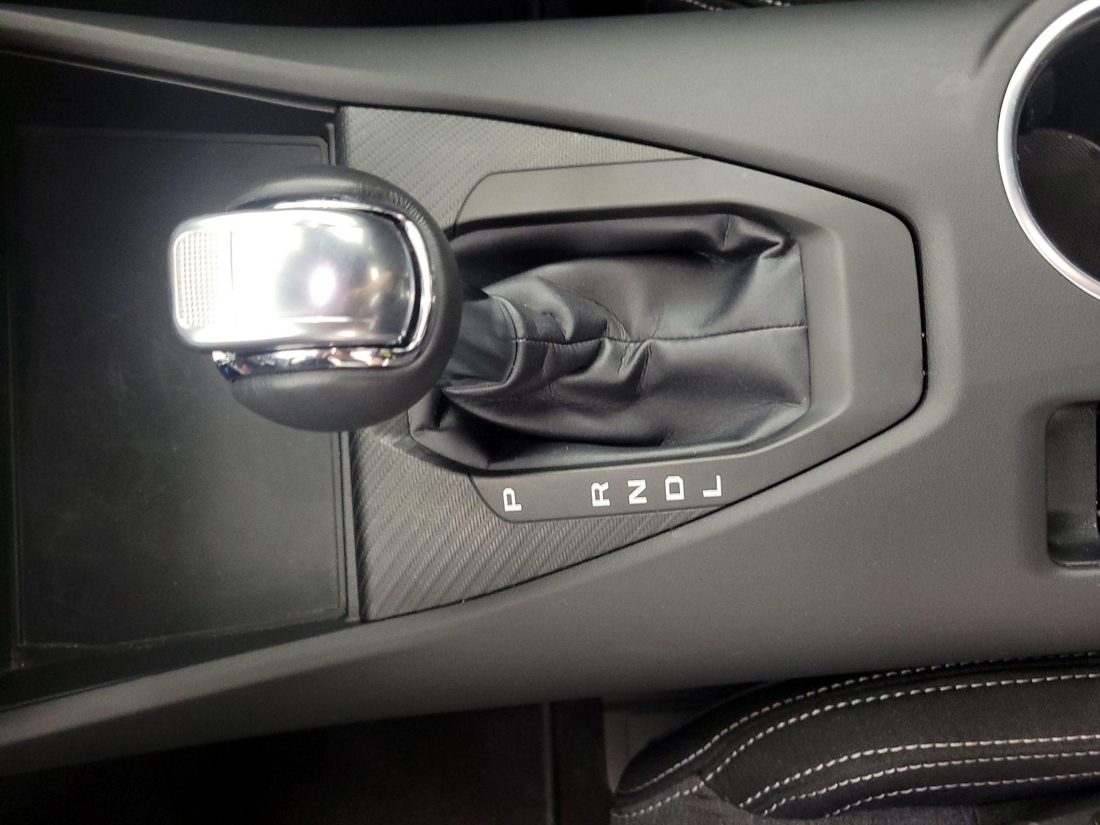 2026 Ford Mustang EcoBoost - Photo 16