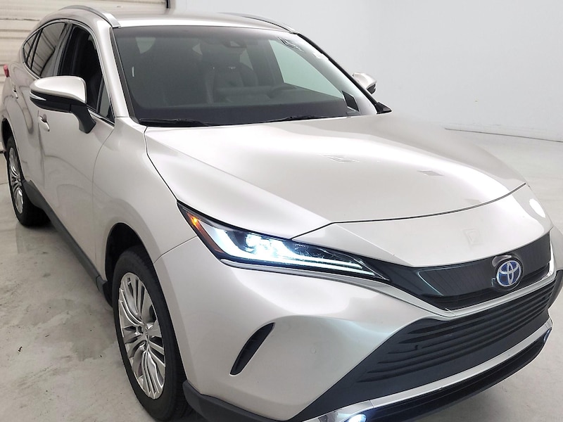 2023 Toyota Venza Hybrid XLE