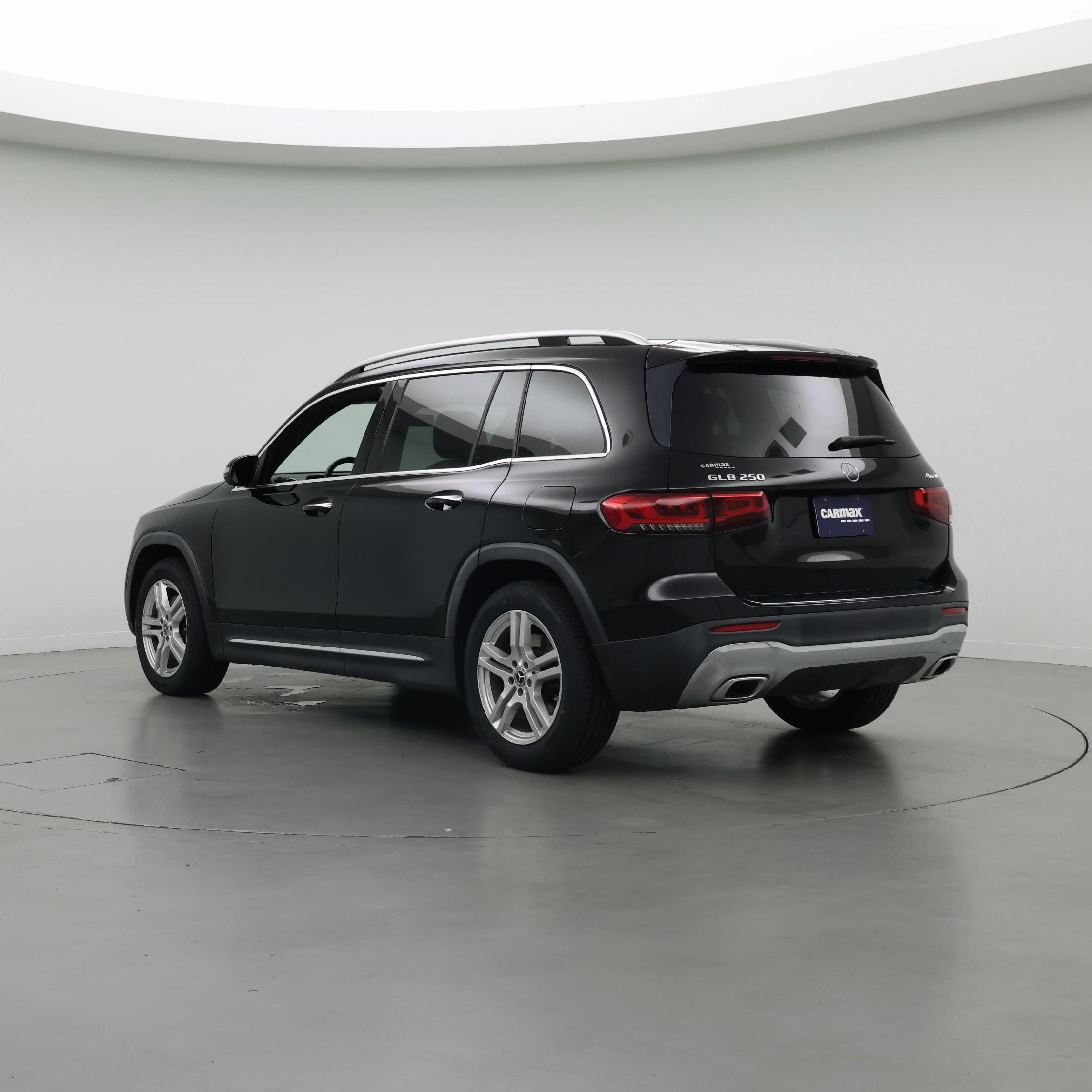 Thumbnail: 2020 Mercedes-Benz GLB - 2