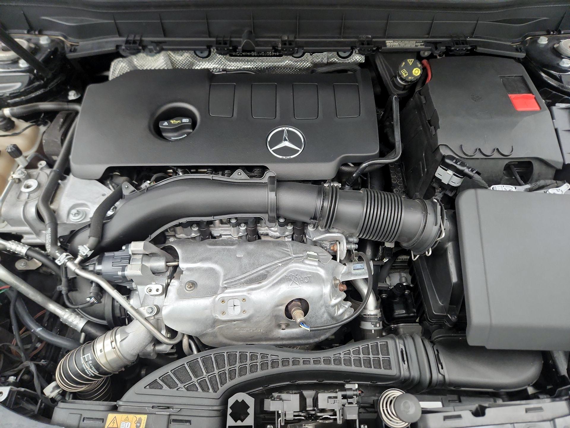 Thumbnail: 2020 Mercedes-Benz GLB - 20