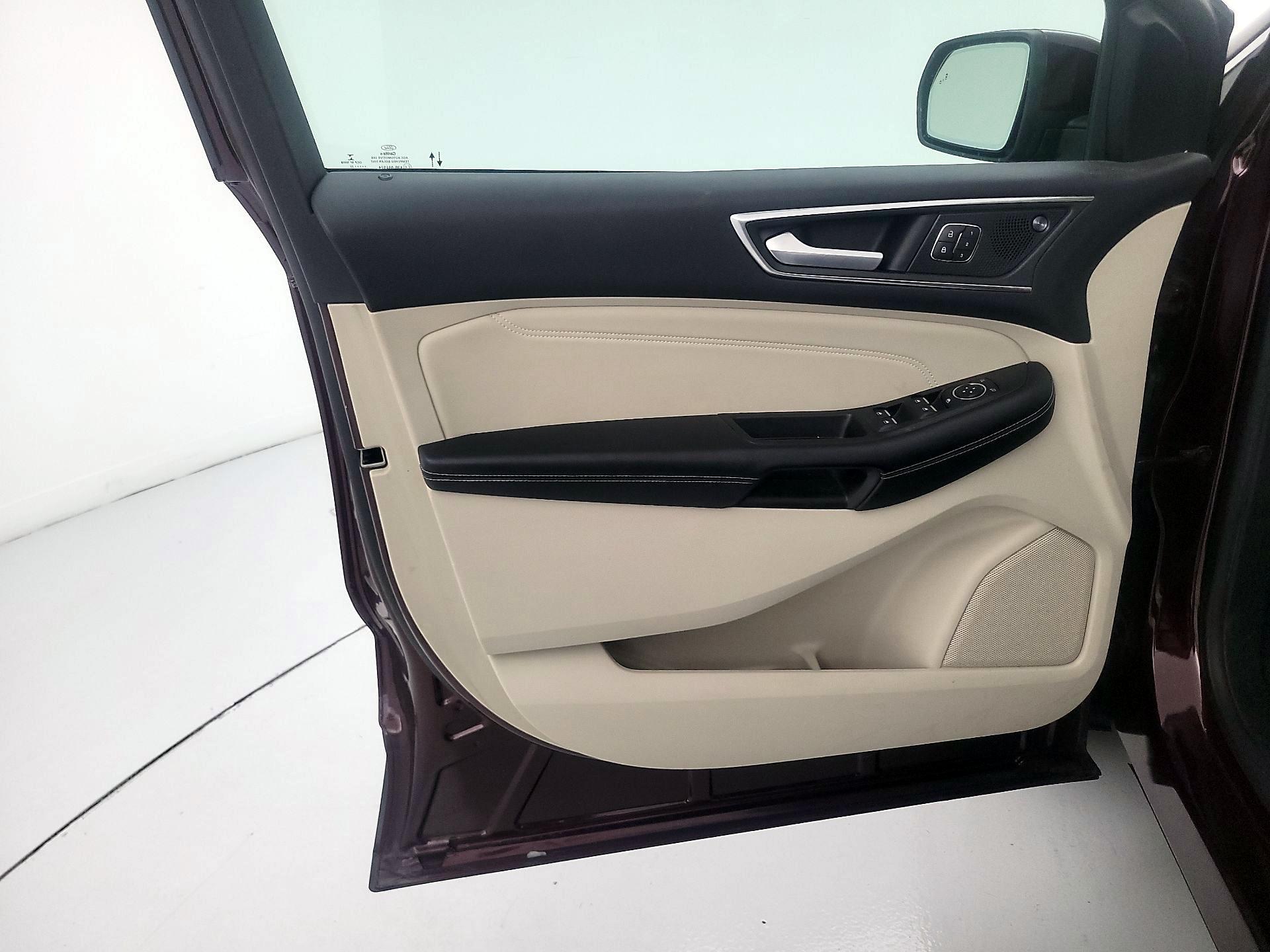 Thumbnail: 2022 Ford Edge - 12