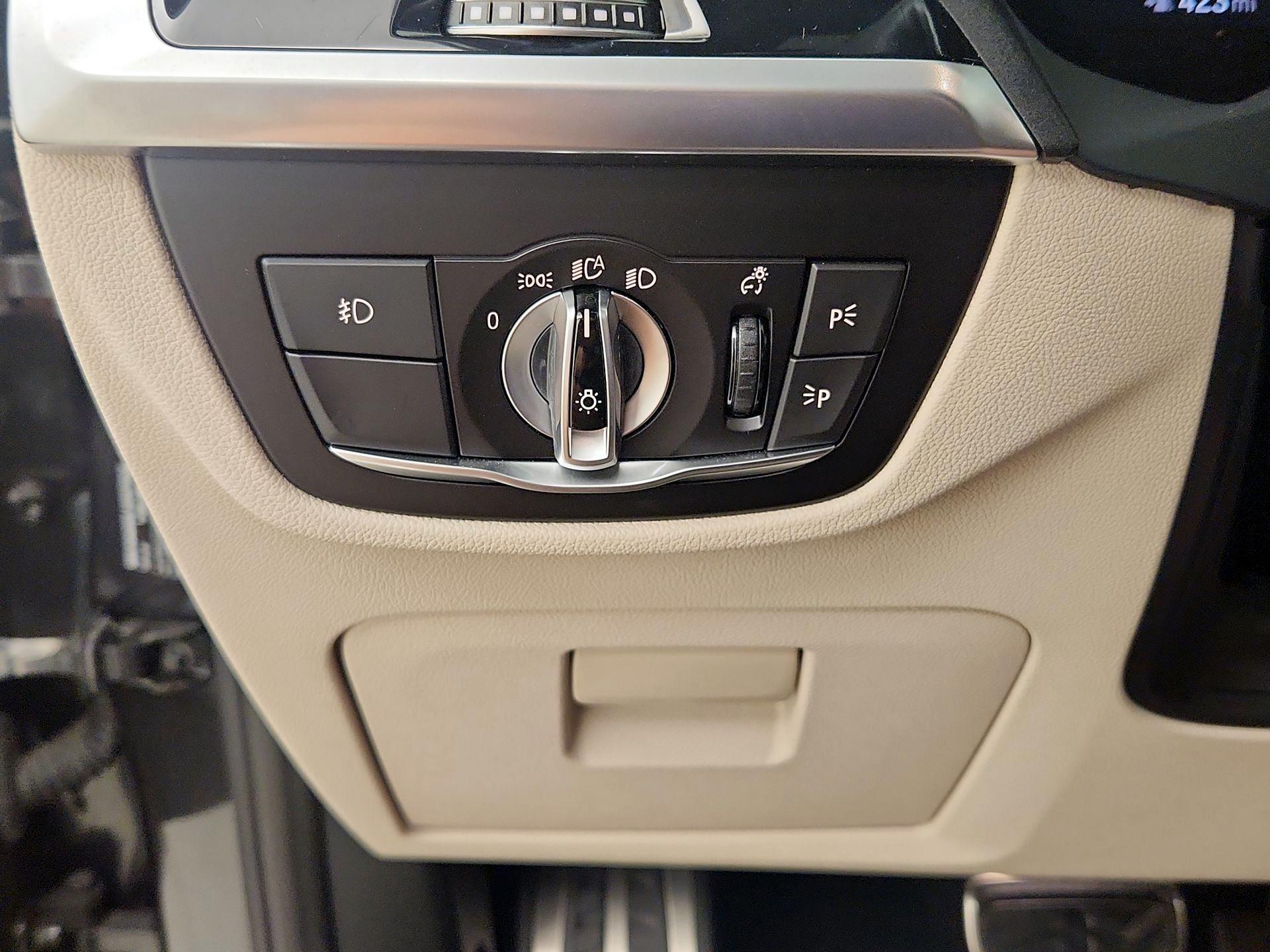 Thumbnail: 2021 BMW X3 - 13