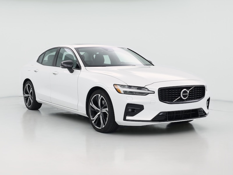 2024 Volvo S60 B5 Core Dark Theme