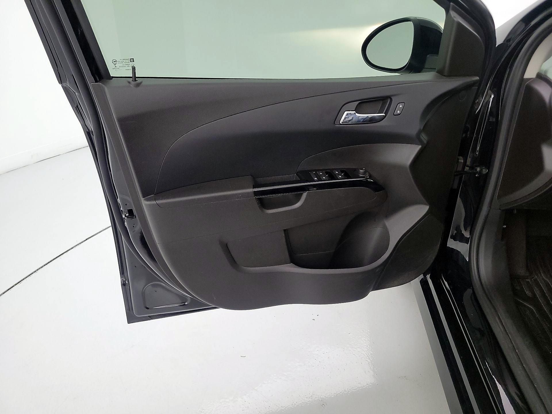 Thumbnail: 2019 Chevrolet Sonic - 12