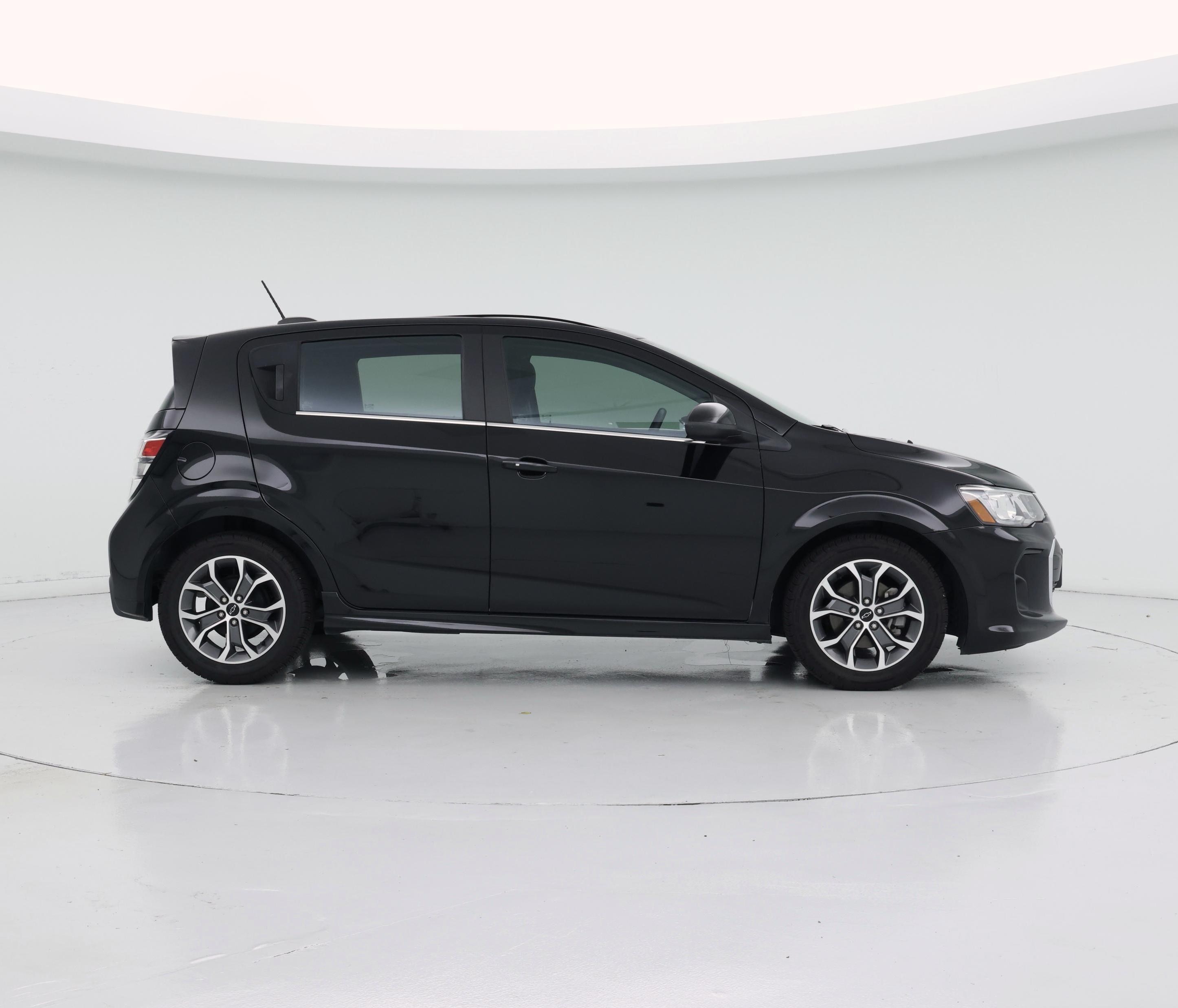 Thumbnail: 2019 Chevrolet Sonic - 7