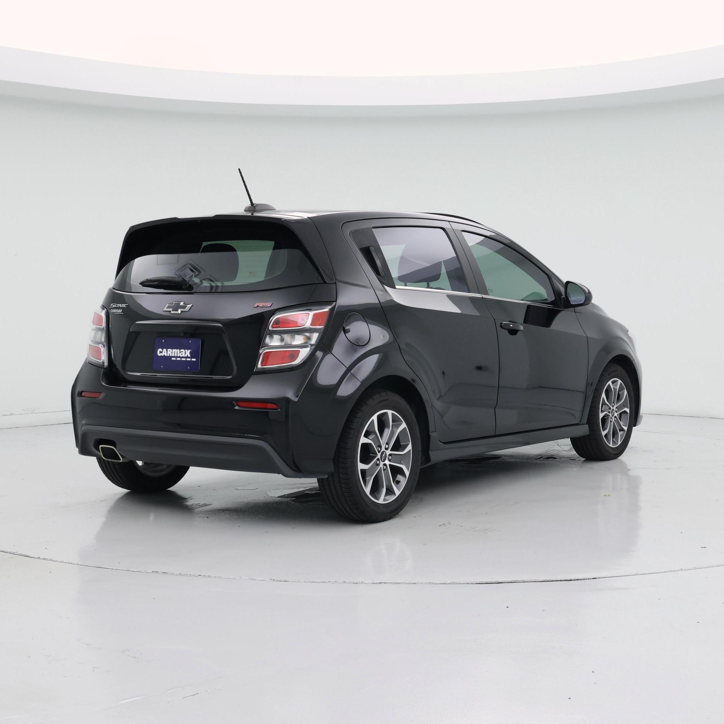 Thumbnail: 2019 Chevrolet Sonic - 8
