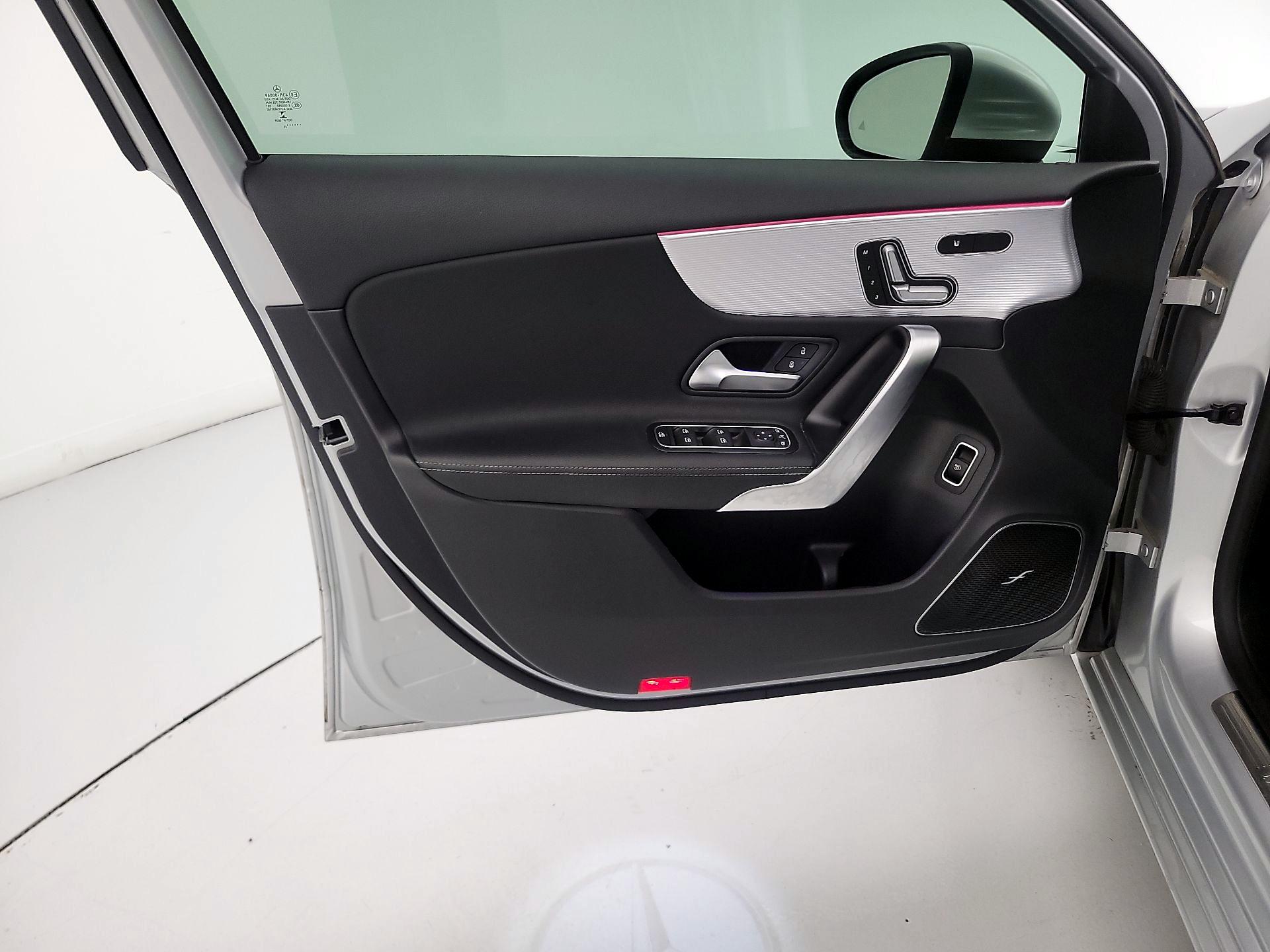 Thumbnail: 2020 Mercedes-Benz A-Class - 12