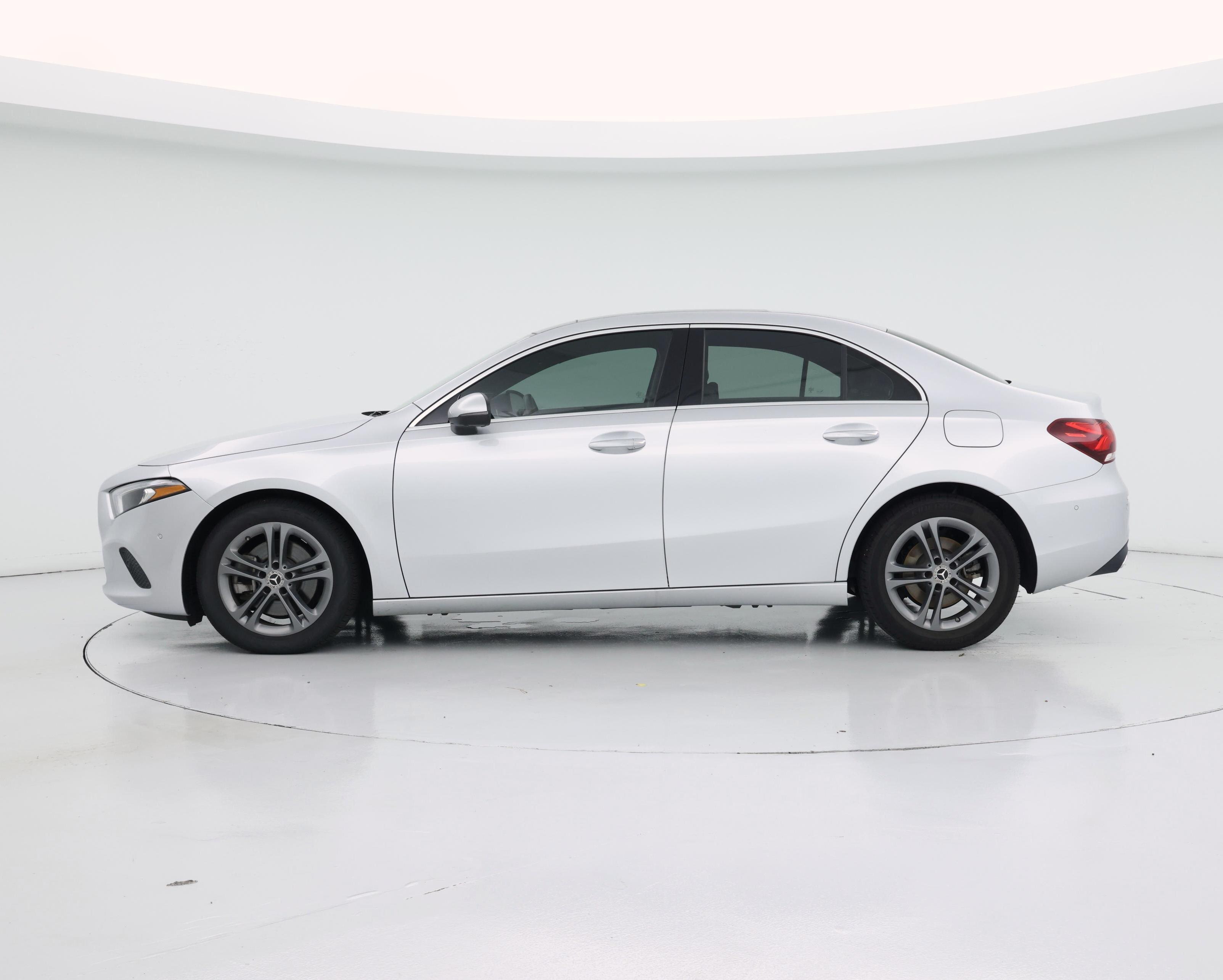Thumbnail: 2020 Mercedes-Benz A-Class - 3