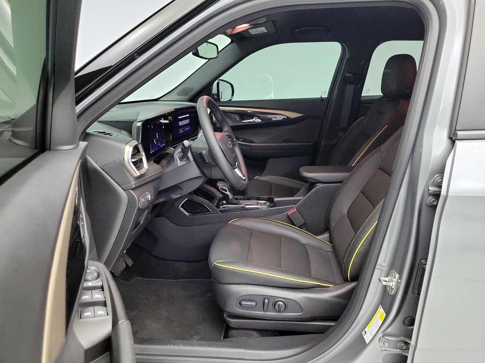 Thumbnail: 2025 Chevrolet TrailBlazer - 11
