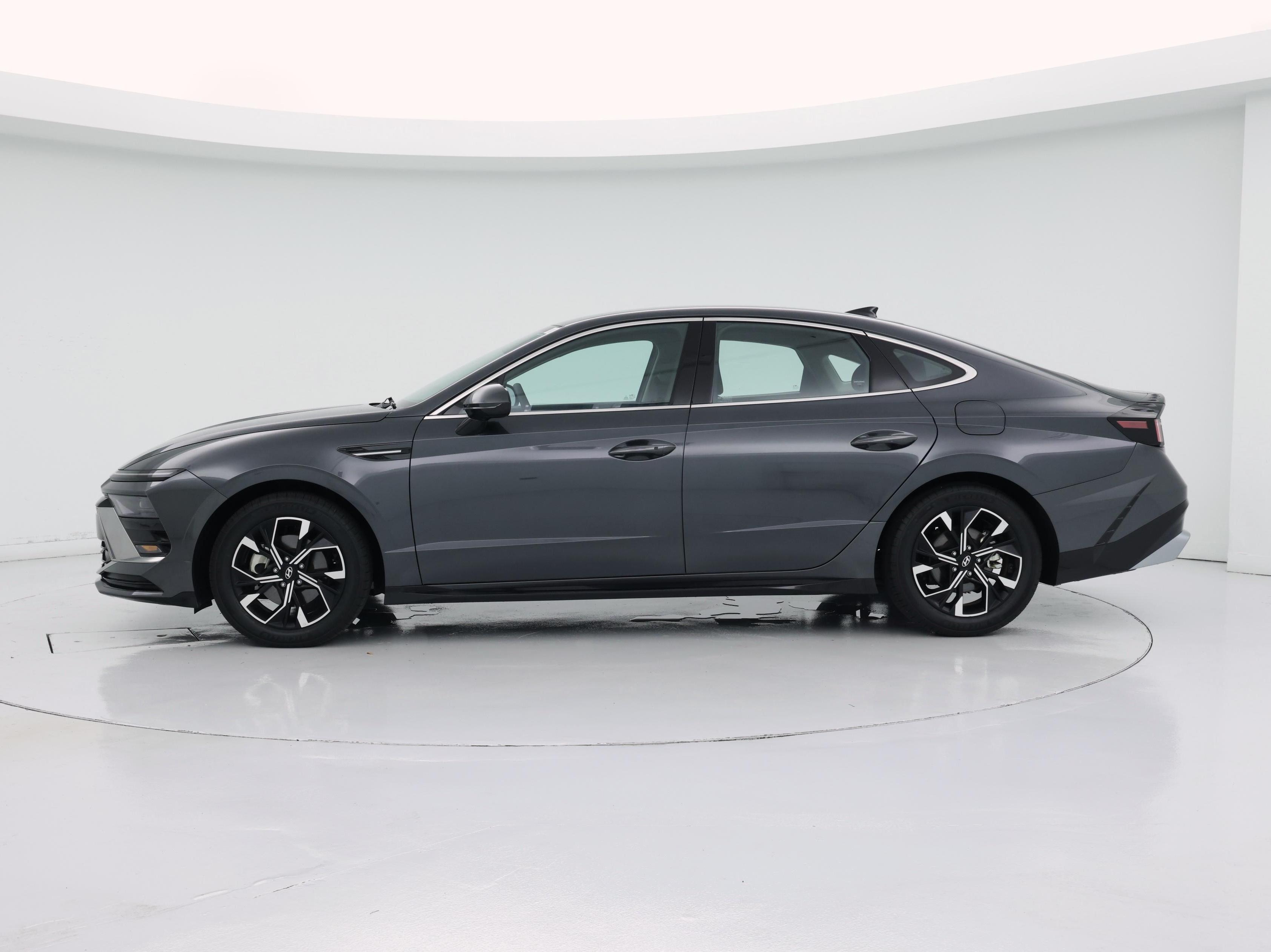 Thumbnail: 2024 Hyundai Sonata - 3