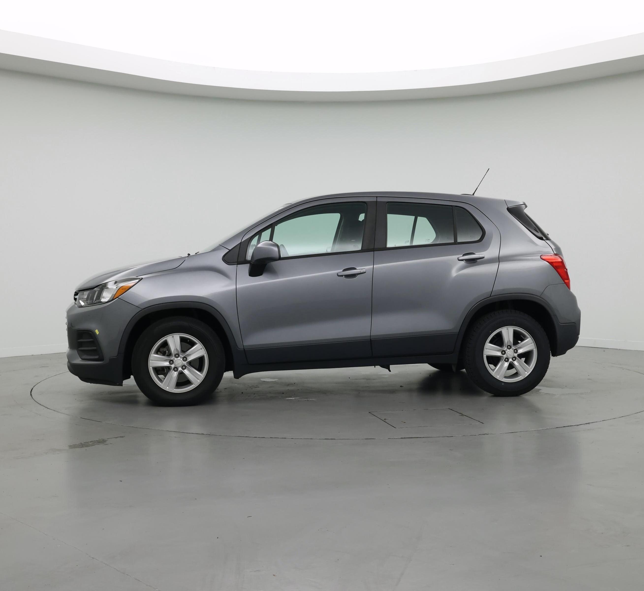 Thumbnail: 2020 Chevrolet Trax - 3