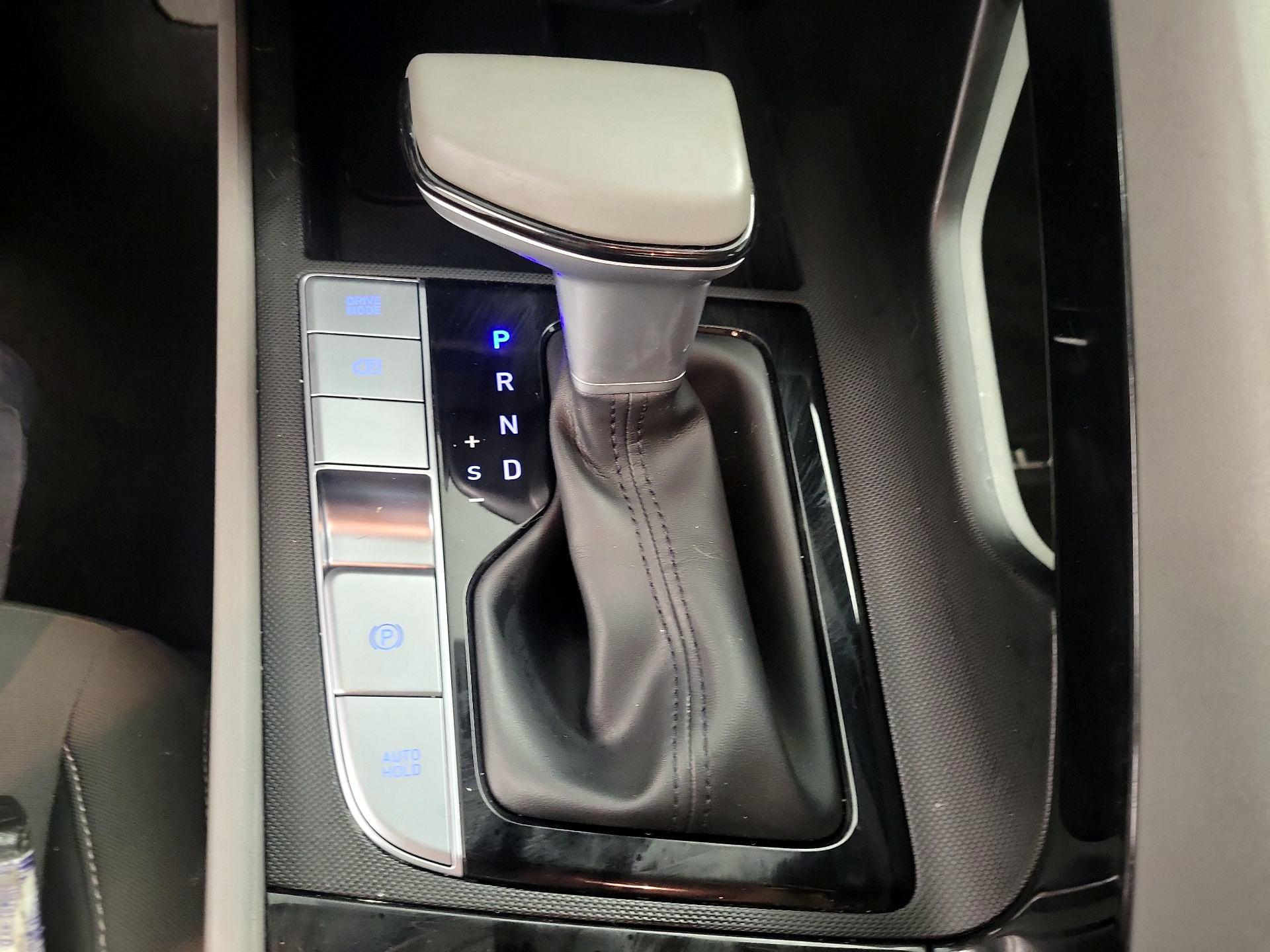Thumbnail: 2024 Hyundai Elantra - 18