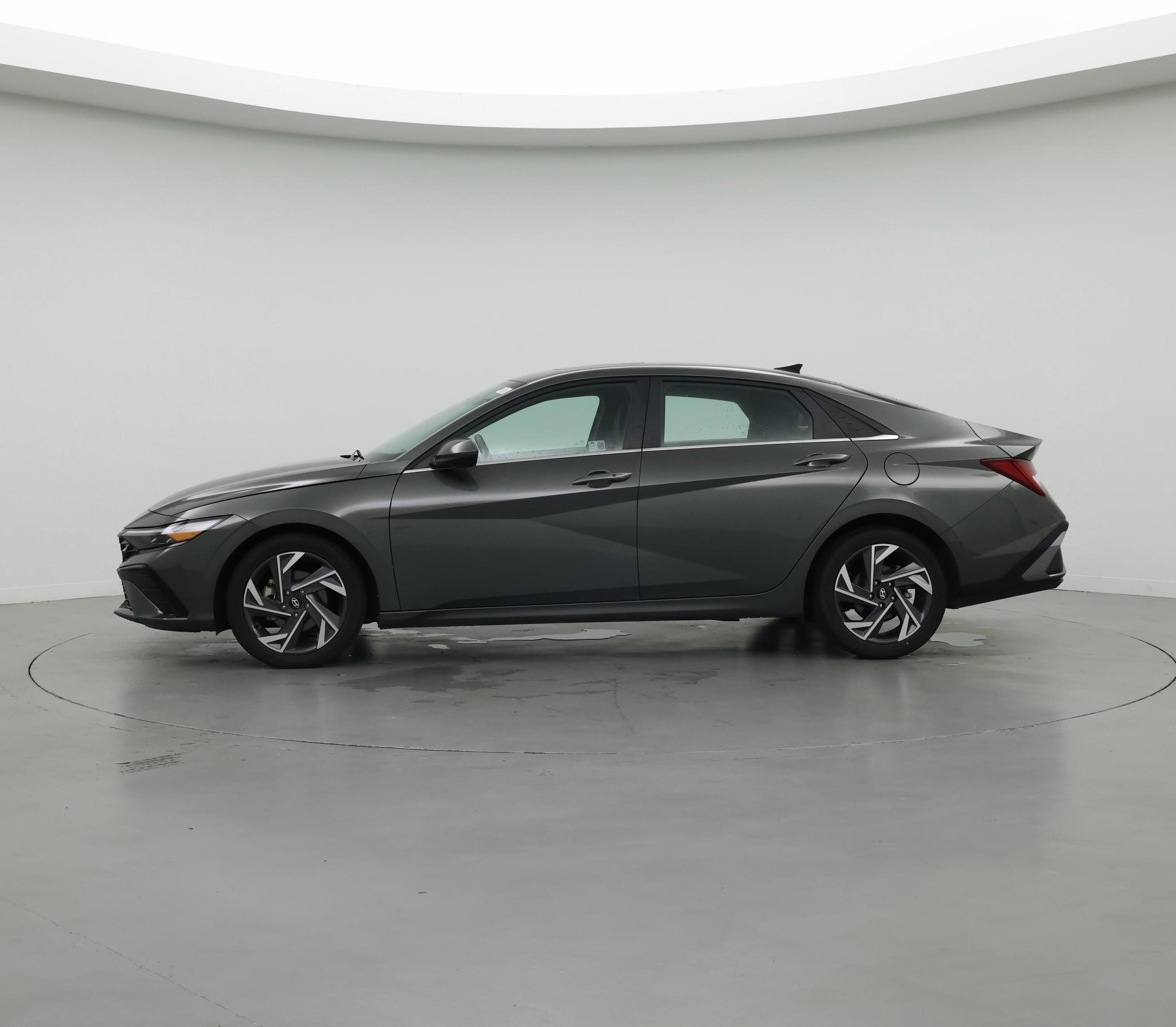 Thumbnail: 2024 Hyundai Elantra - 3