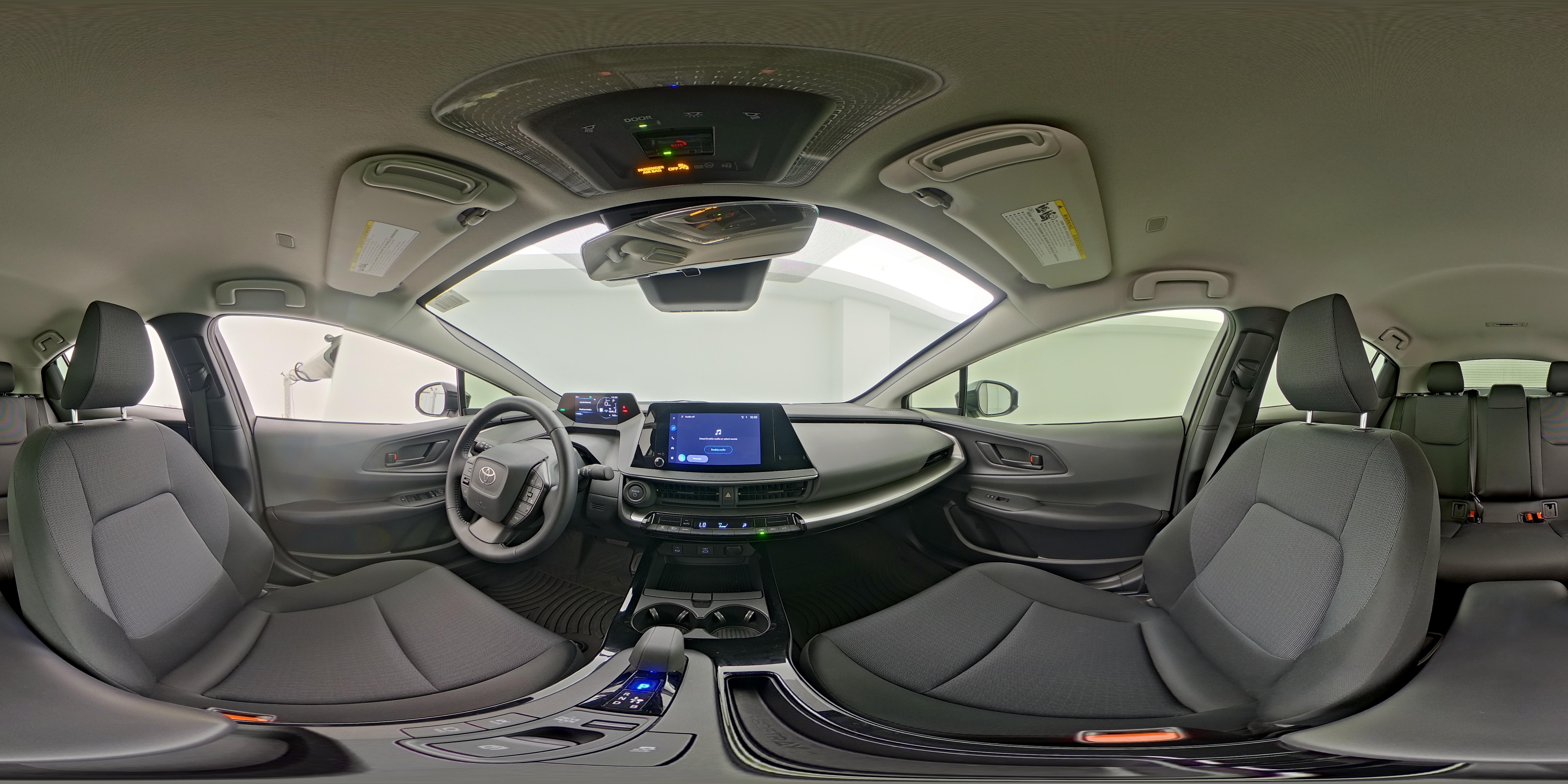 2026 Toyota Prius LE - Photo 24