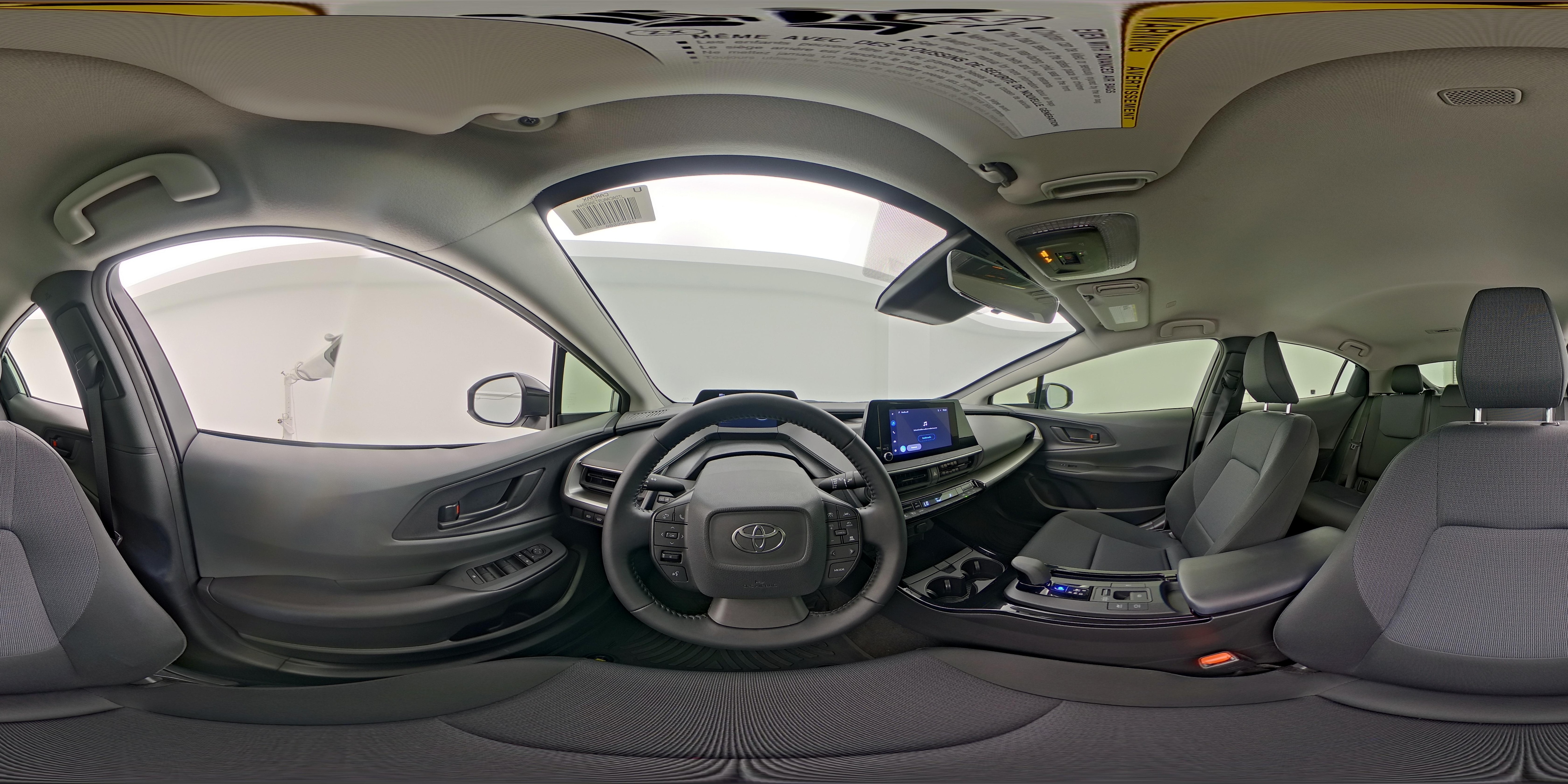 2026 Toyota Prius LE - Photo 26