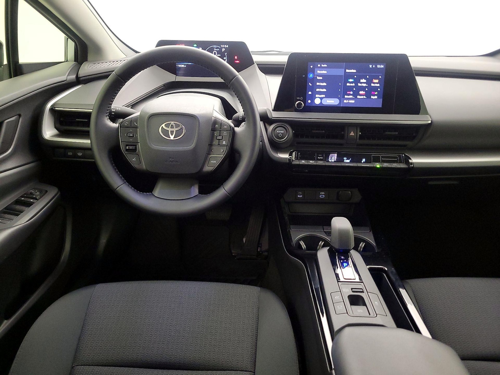 2026 Toyota Prius LE - Photo 11