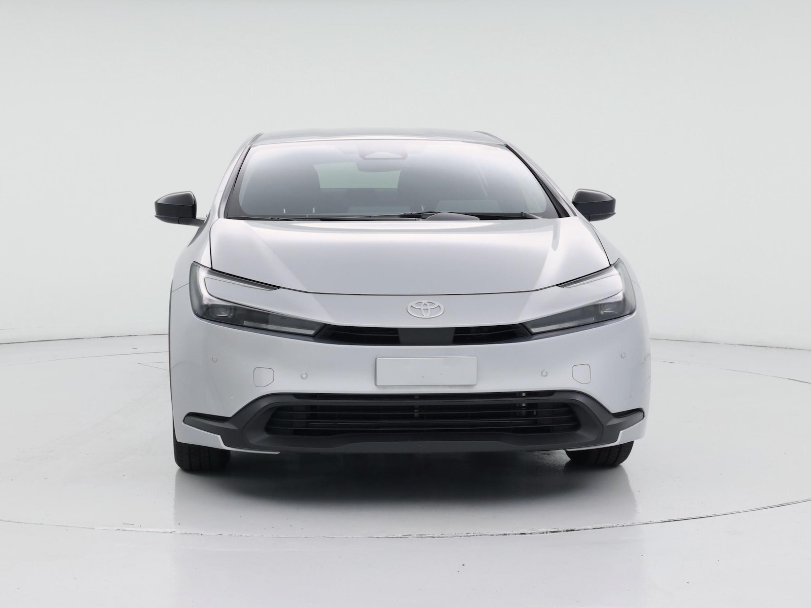 2026 Toyota Prius LE - Photo 6