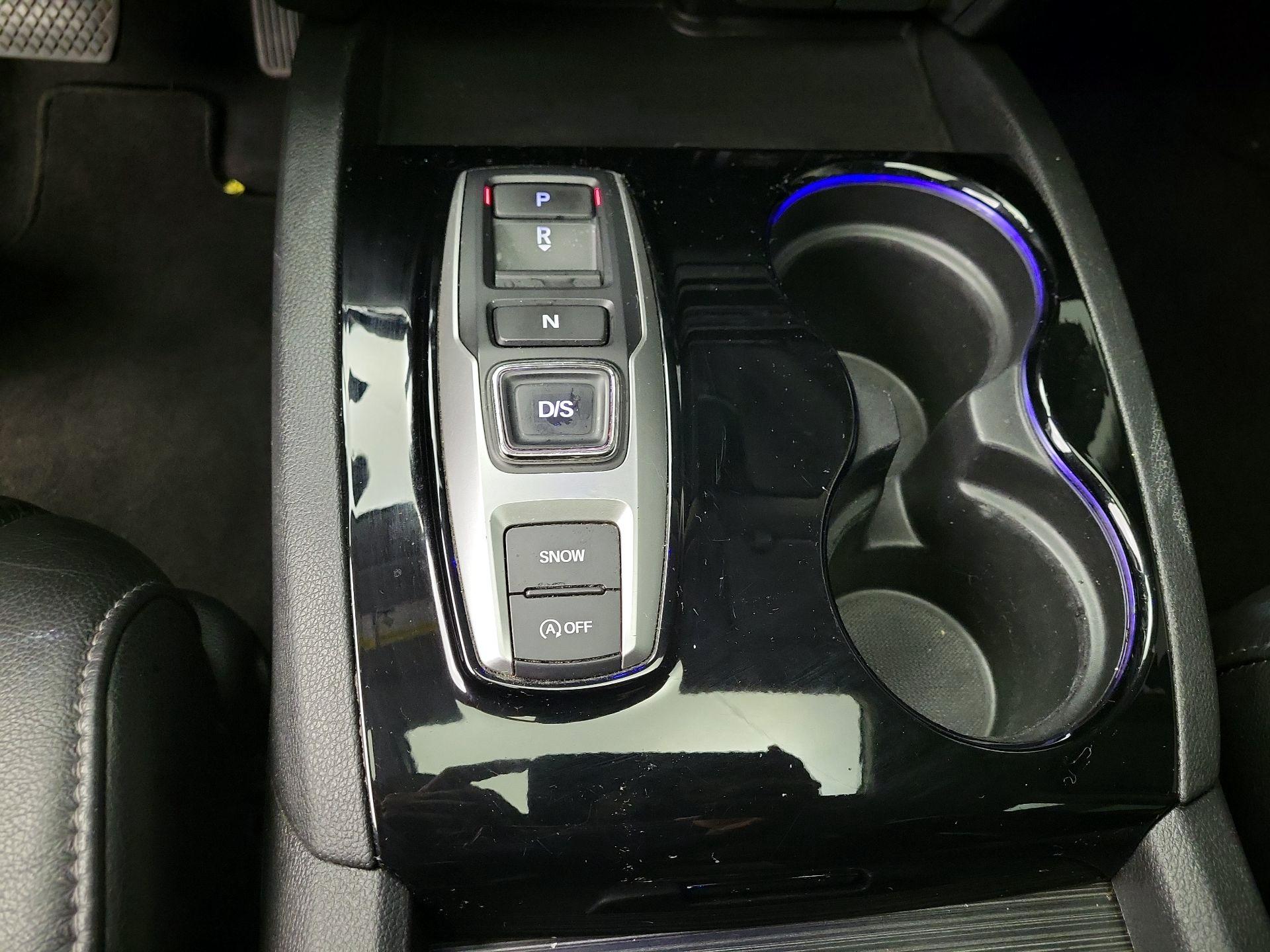Thumbnail: 2017 Honda Pilot - 17