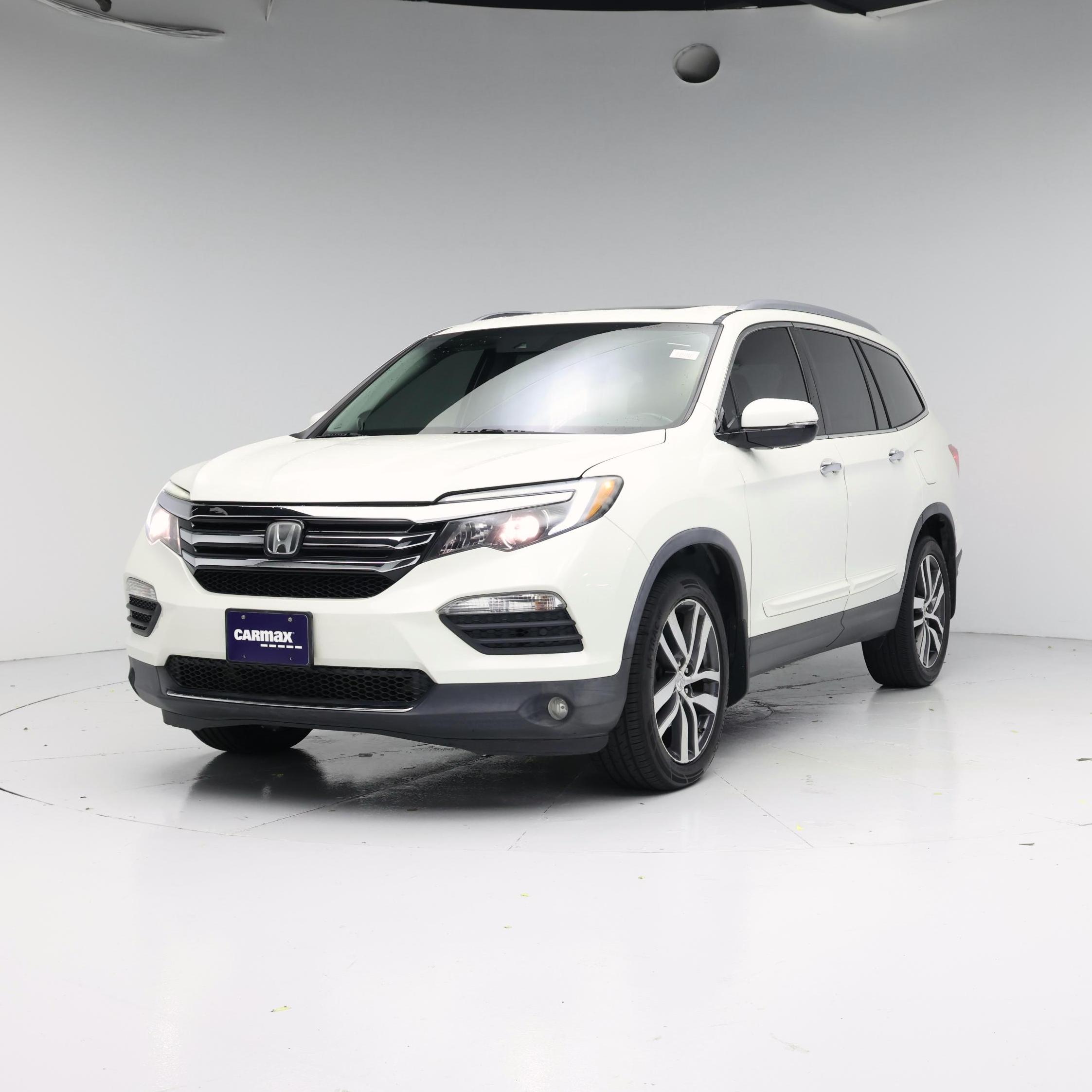 Thumbnail: 2017 Honda Pilot - 4