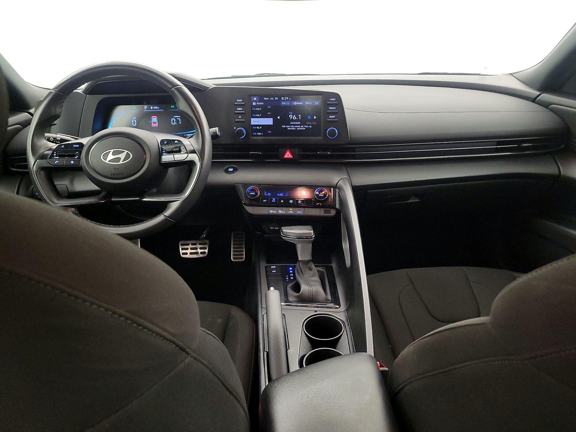Thumbnail: 2025 Hyundai Elantra - 9