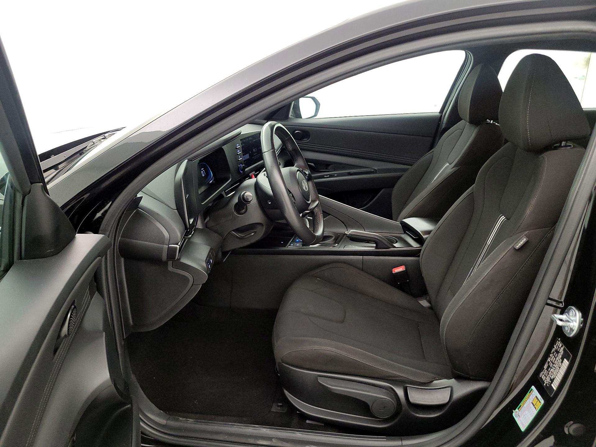 Thumbnail: 2025 Hyundai Elantra - 11