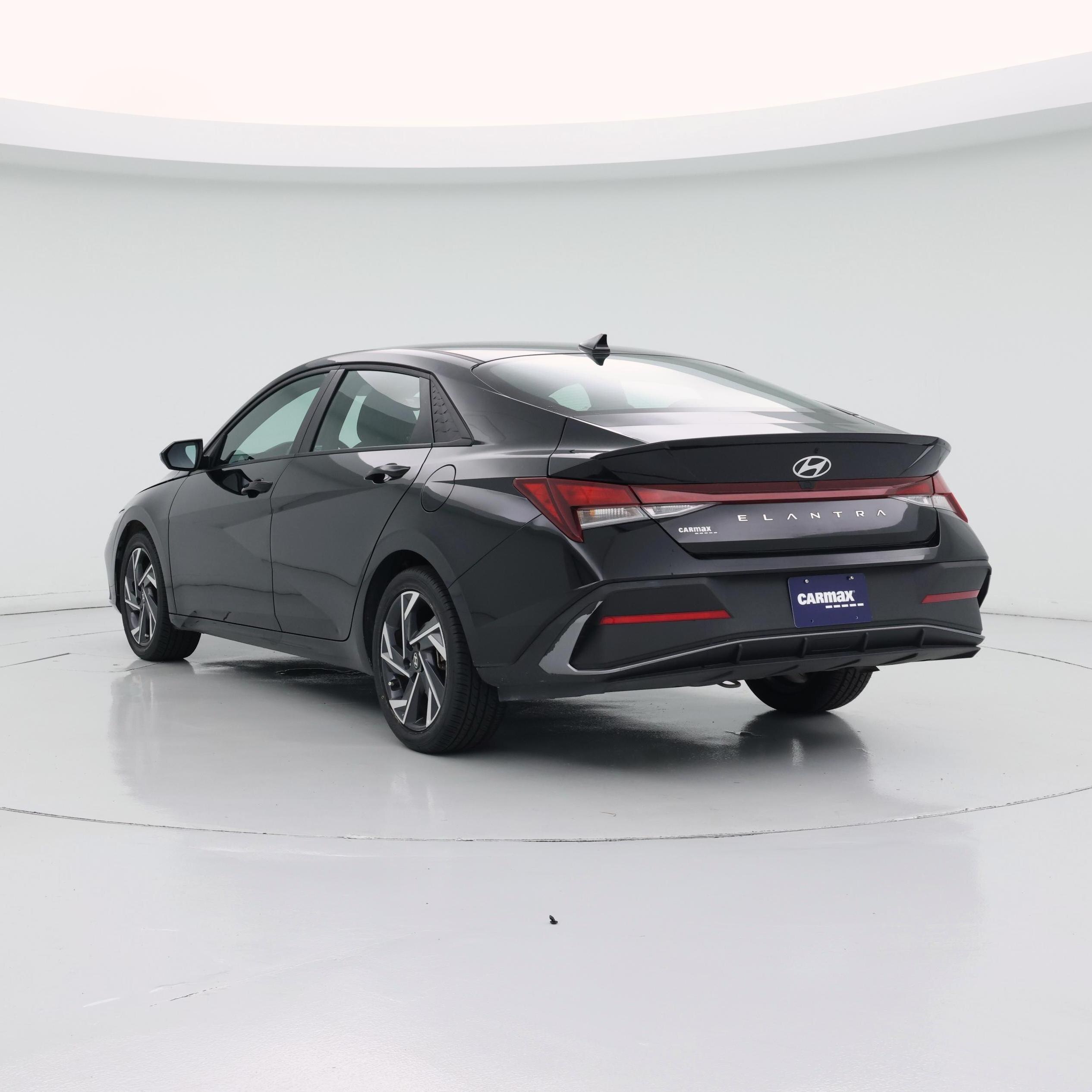 Thumbnail: 2025 Hyundai Elantra - 2
