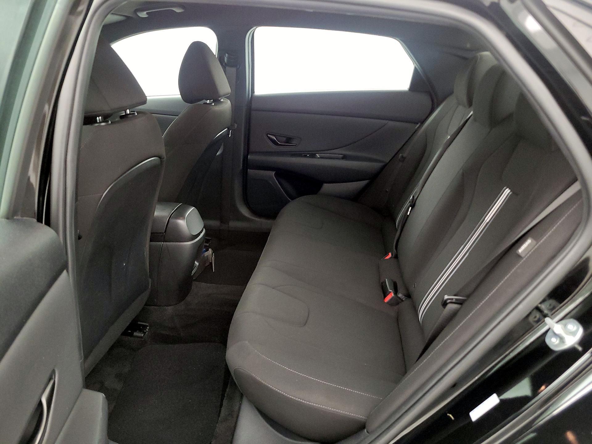 Thumbnail: 2025 Hyundai Elantra - 19