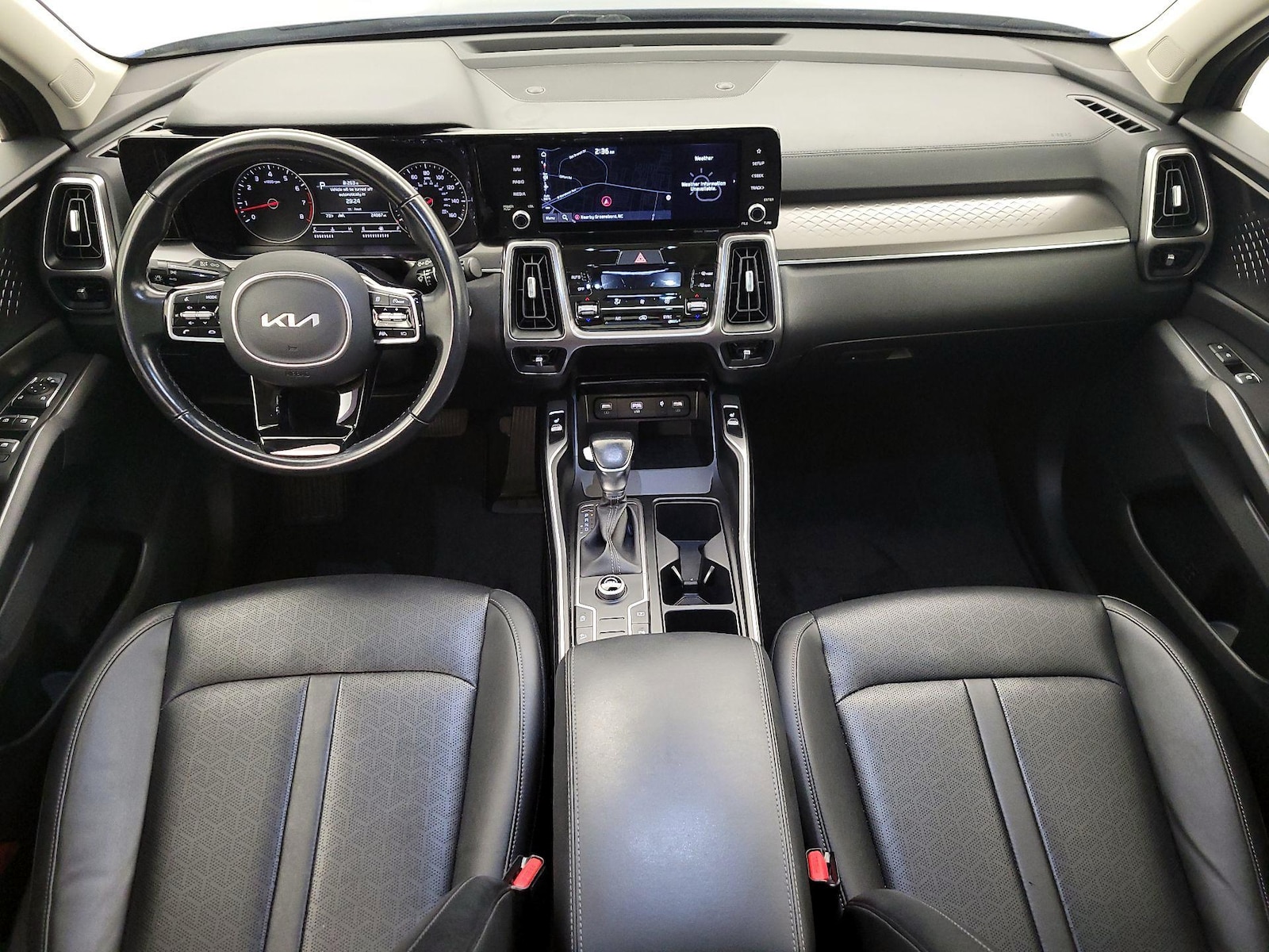 2023 Kia Sorento S - Photo 10
