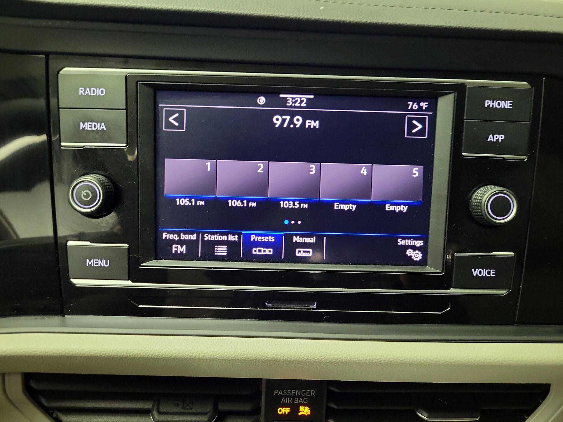 Thumbnail: 2024 Volkswagen Jetta - 15