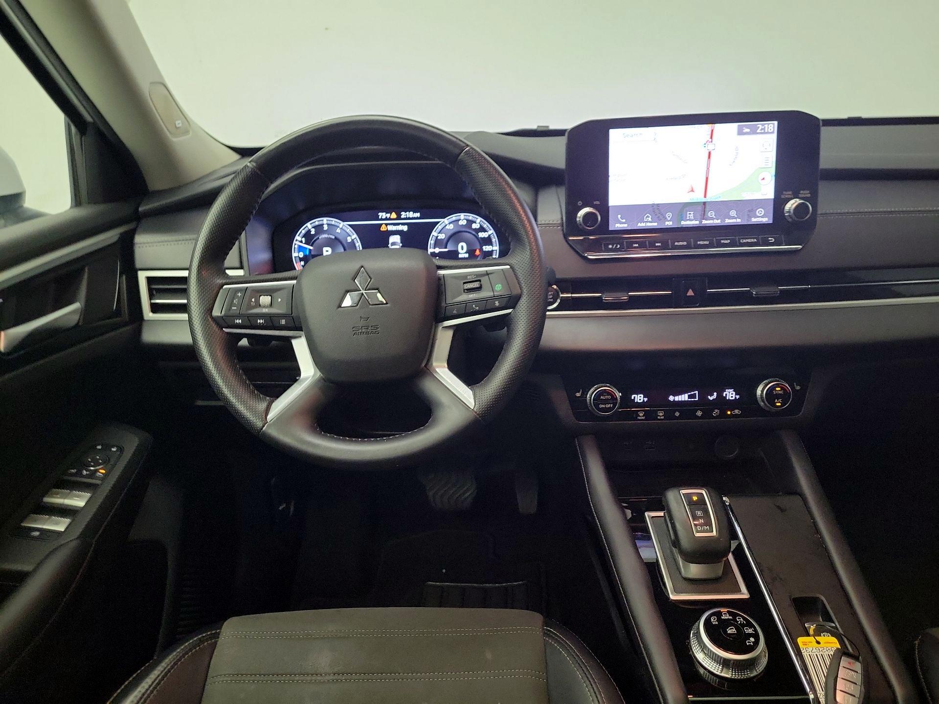 Thumbnail: 2024 Mitsubishi Outlander - 10