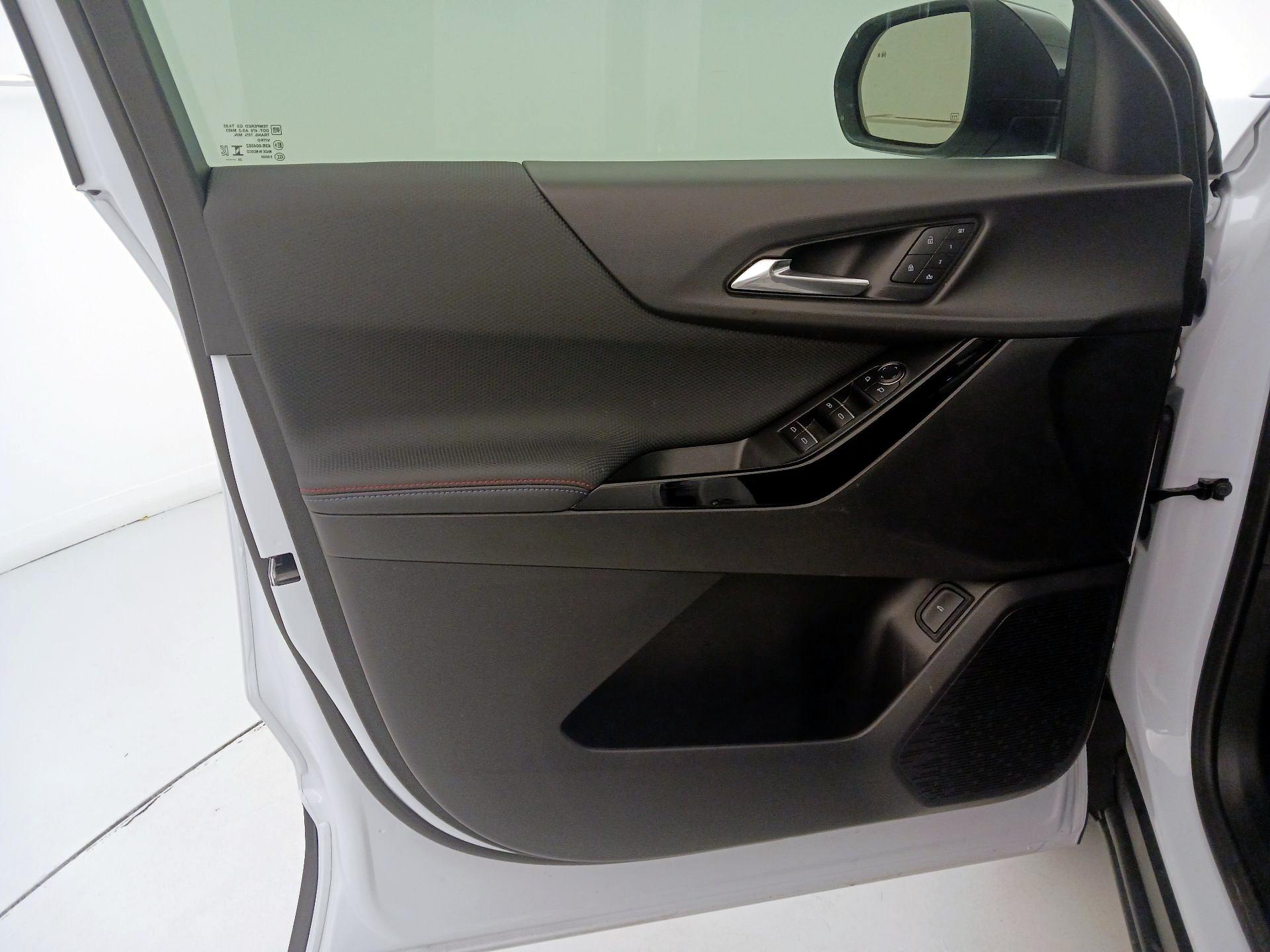 Thumbnail: 2026 Chevrolet Equinox - 12
