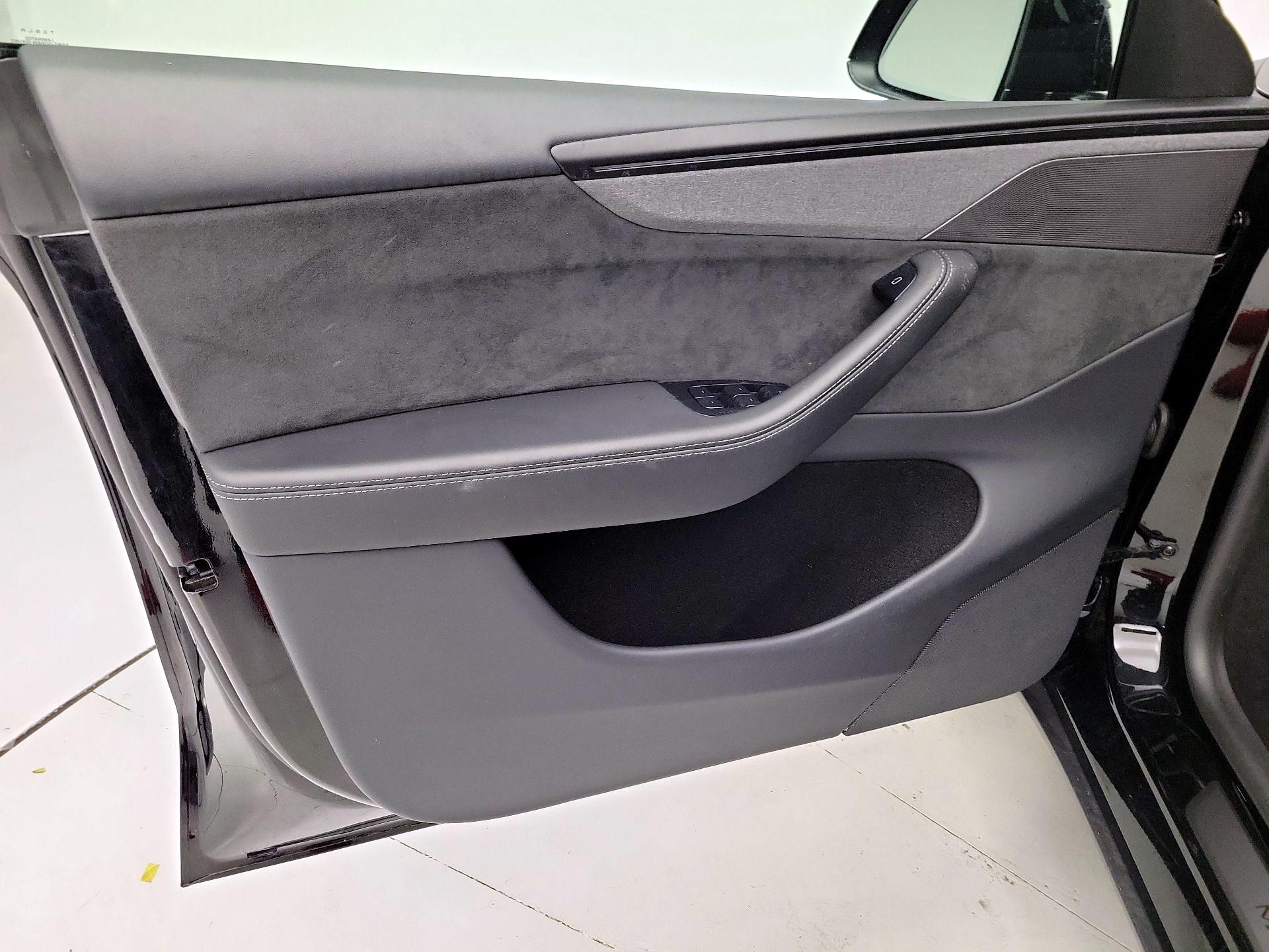 Thumbnail: 2026 Tesla Model Y - 12