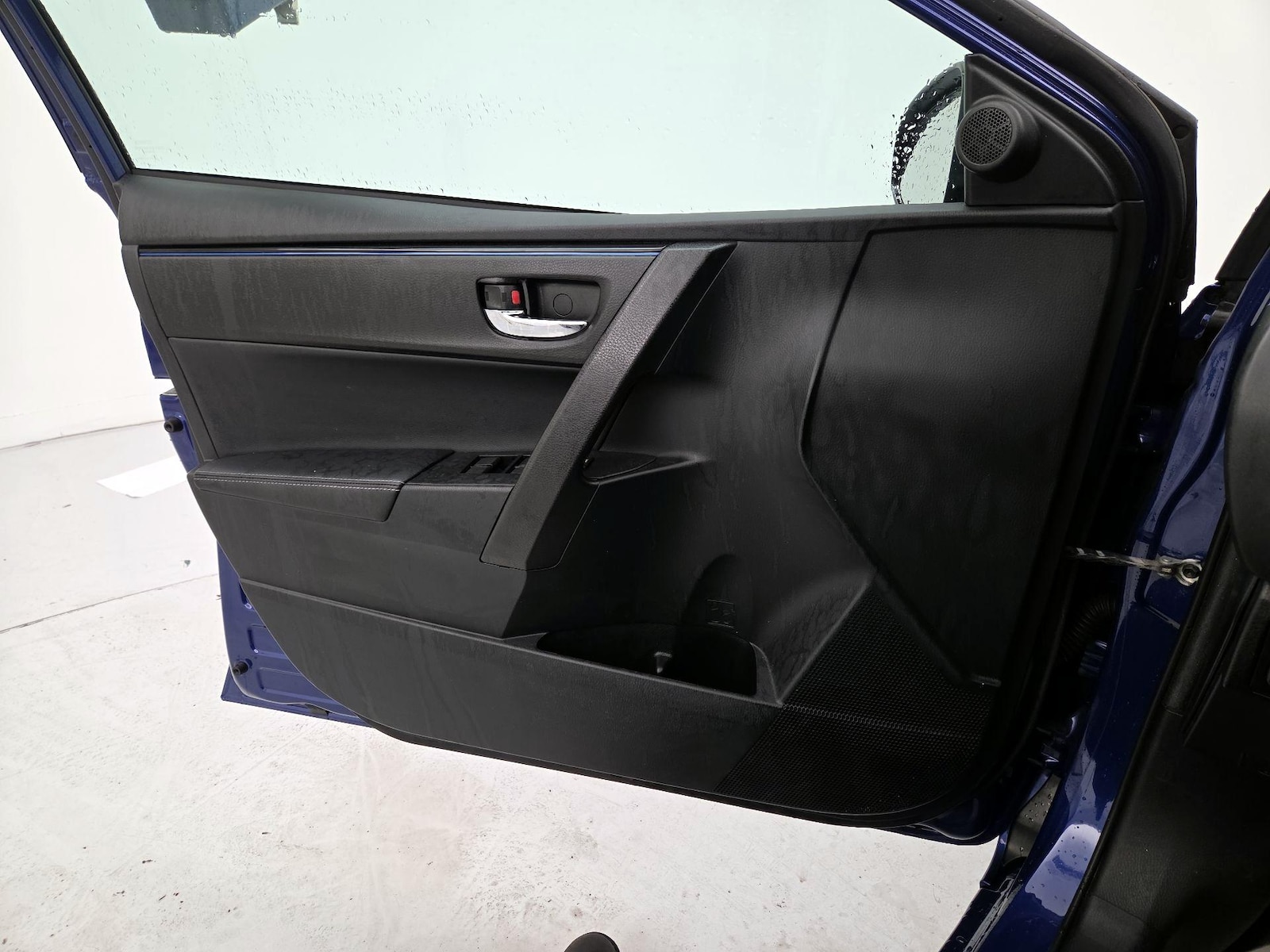 2017 Toyota Corolla SE - Photo 13