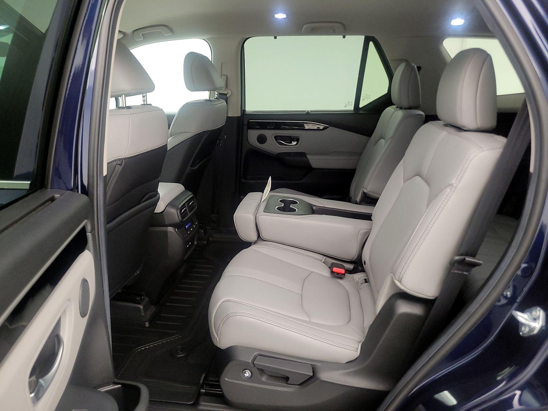 Thumbnail: 2025 Honda Pilot - 19
