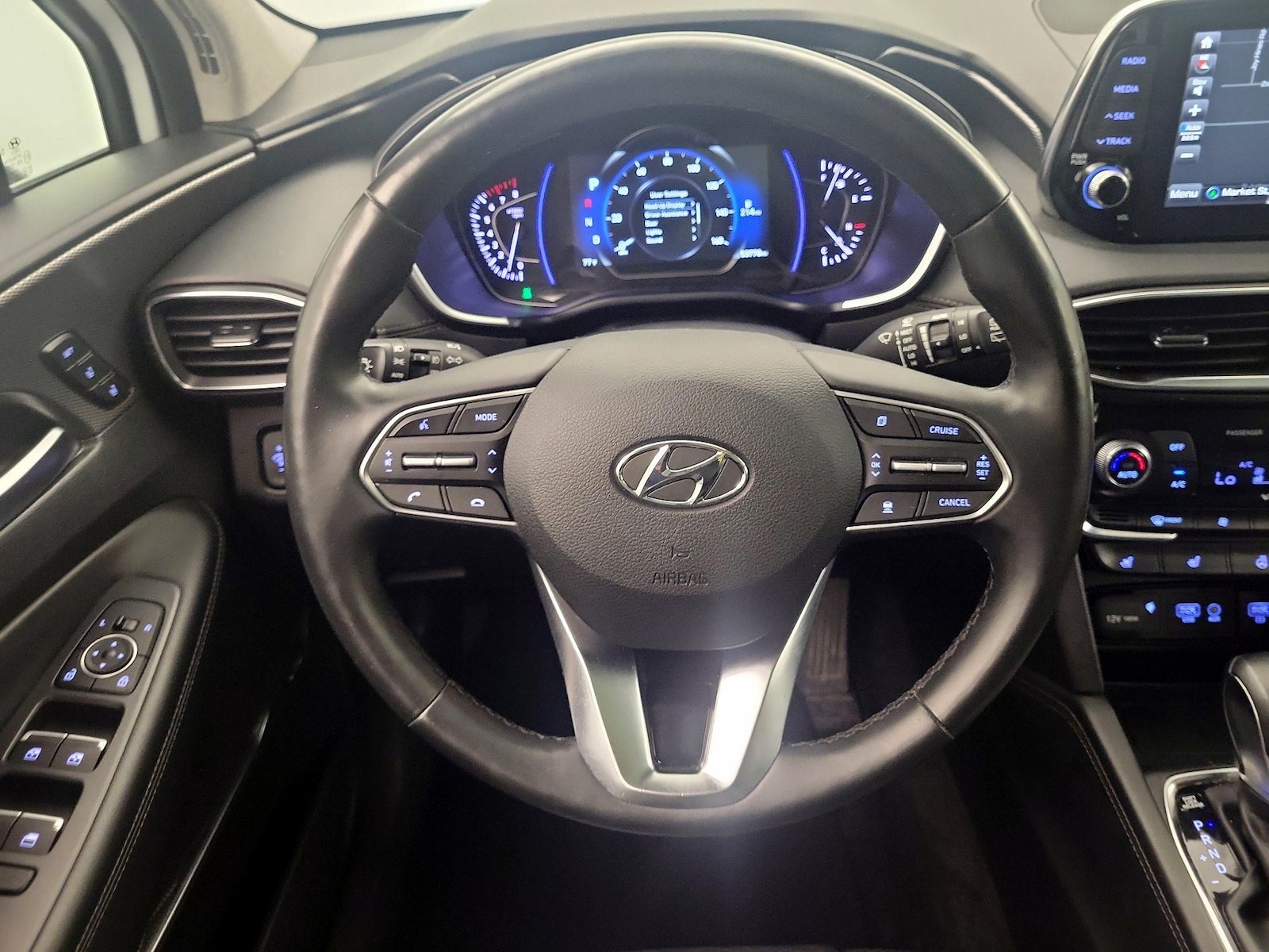 2020 Hyundai Santa Fe Limited - Photo 11