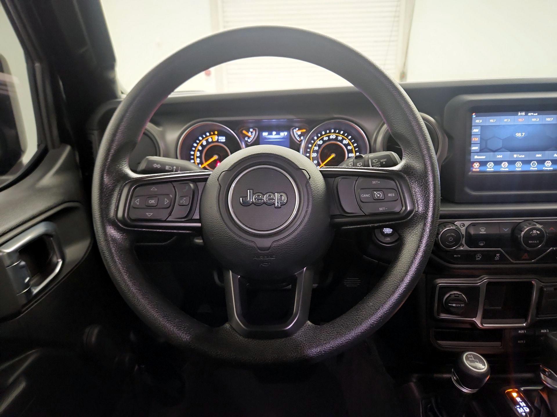 Thumbnail: 2022 Jeep Wrangler - 10