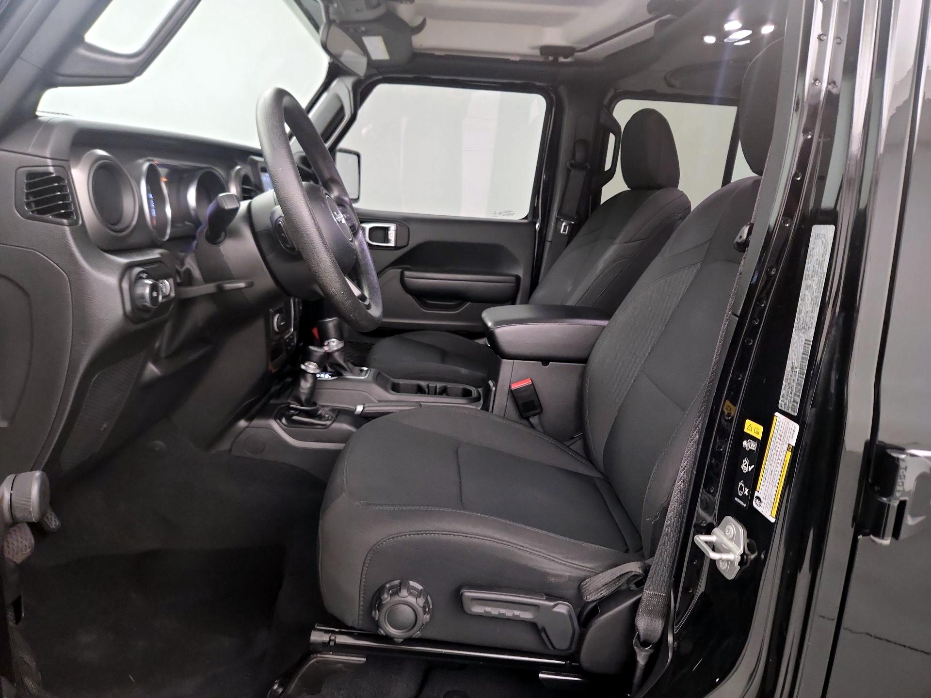 Thumbnail: 2022 Jeep Wrangler - 11