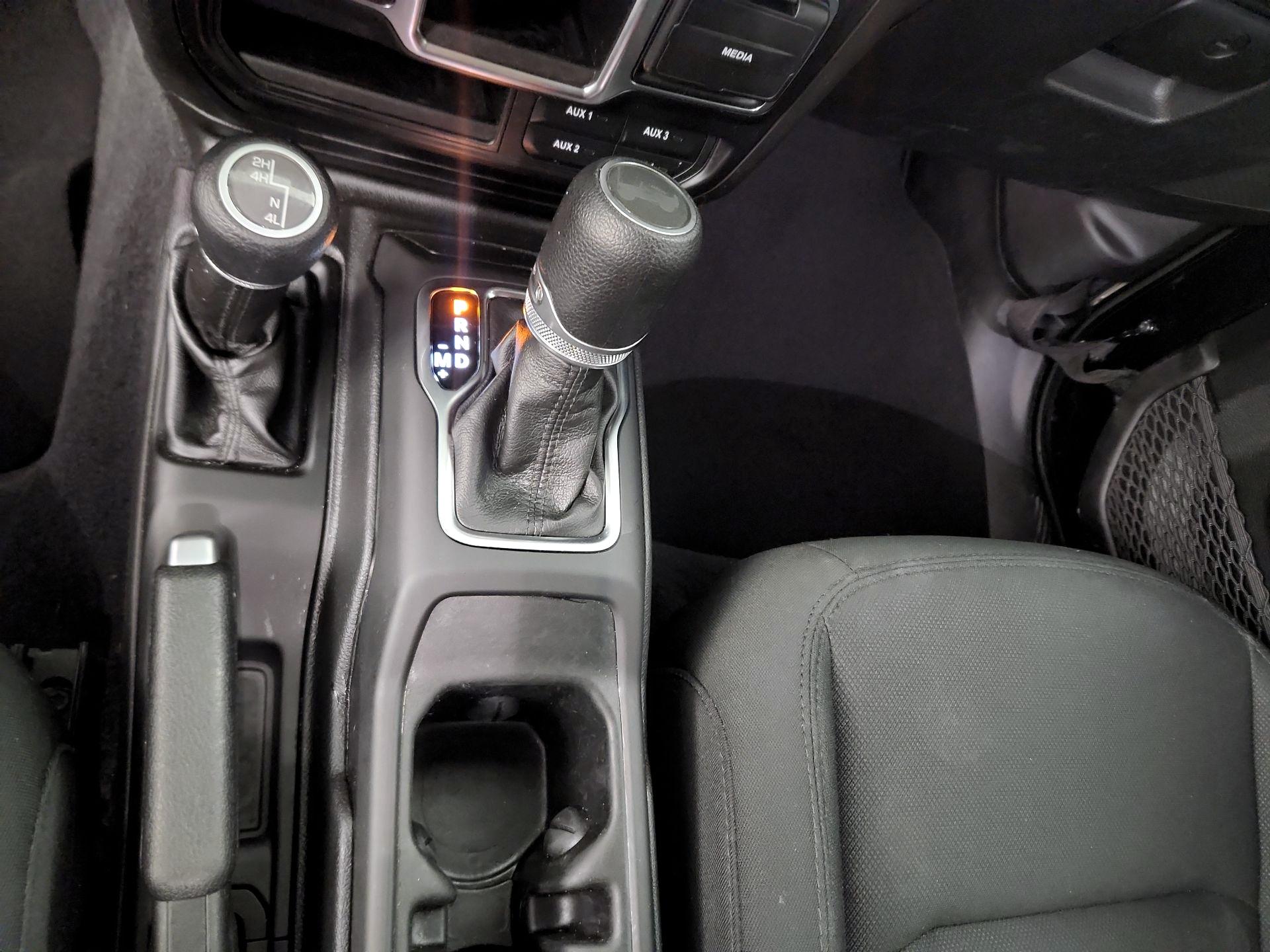 Thumbnail: 2022 Jeep Wrangler - 17