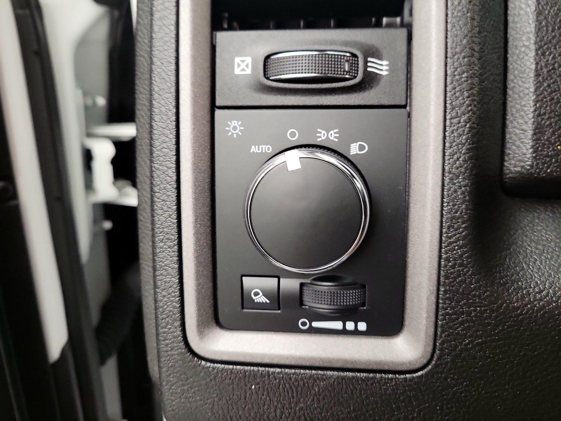 Thumbnail: 2023 RAM 1500 Classic - 13