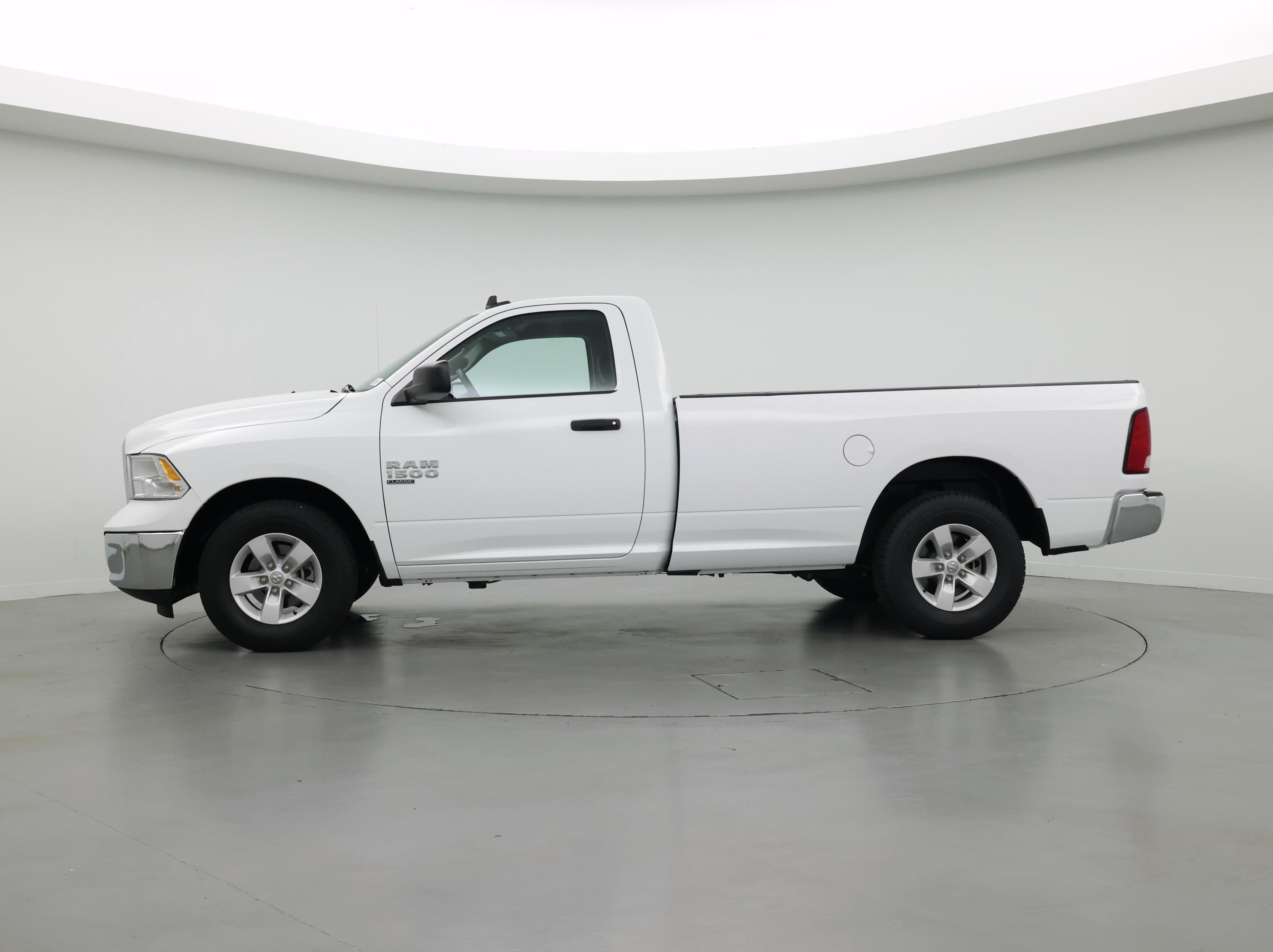 Thumbnail: 2023 RAM 1500 Classic - 3