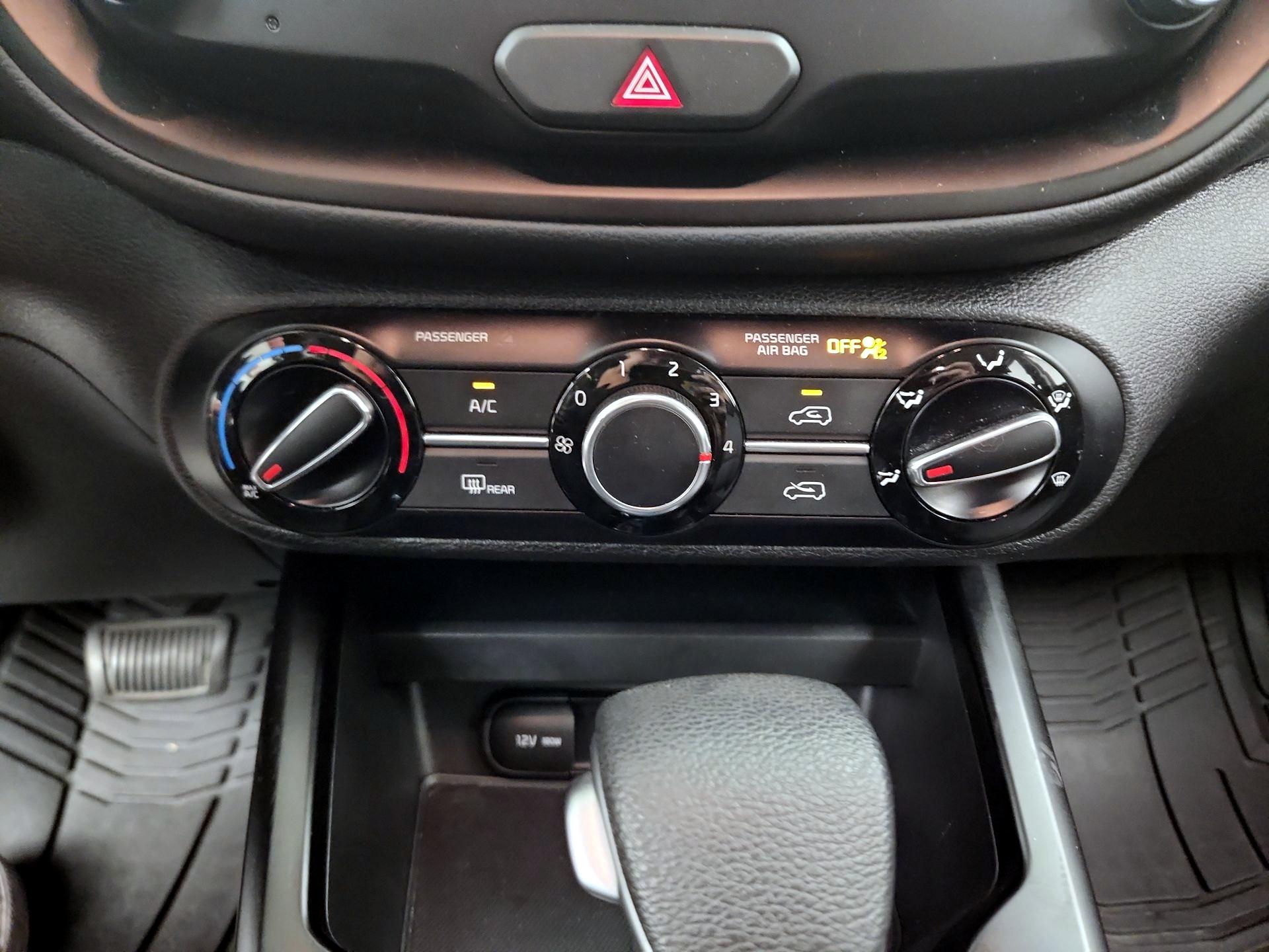 Thumbnail: 2022 Kia Soul - 16